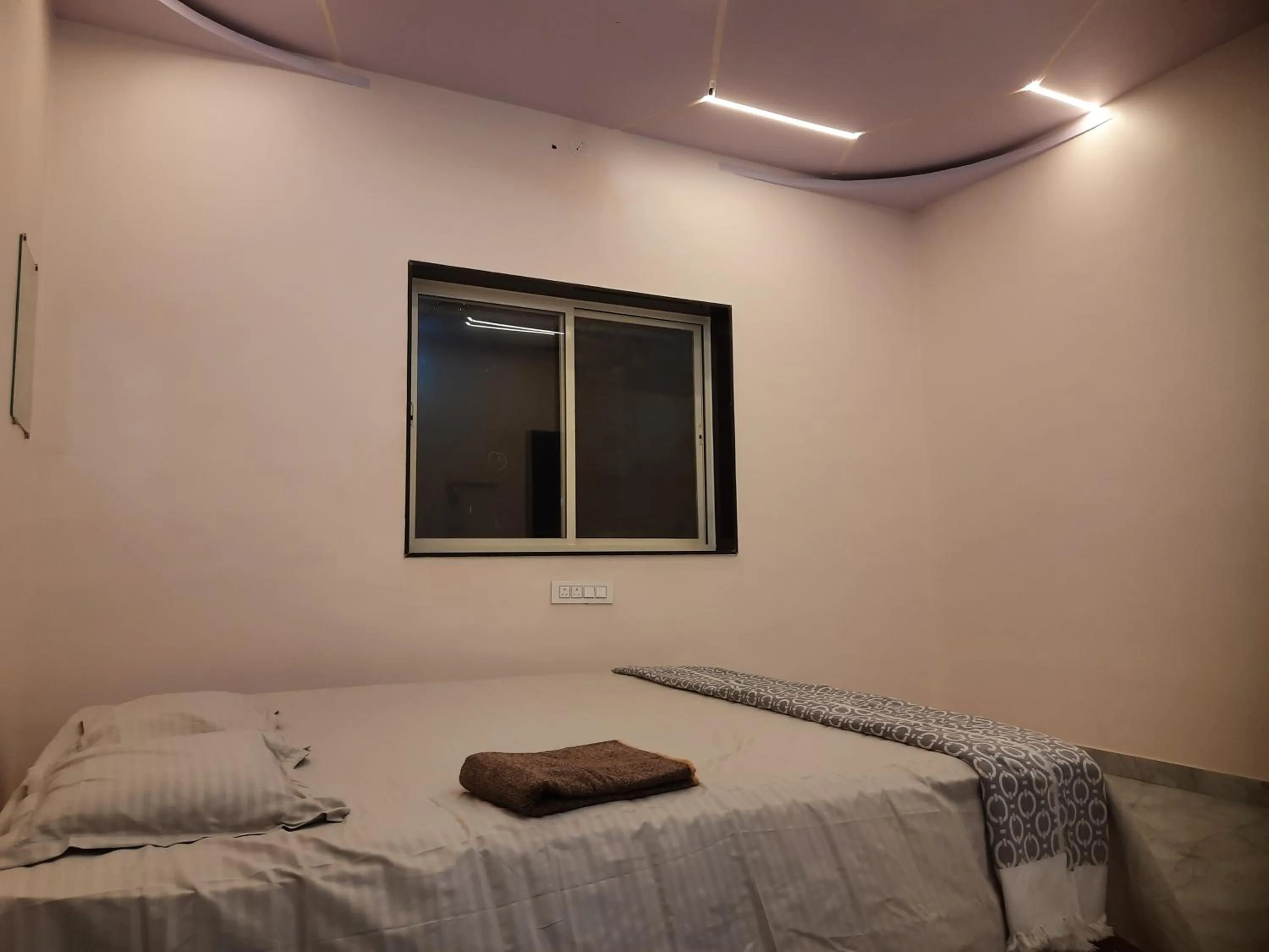 Shriguru Guest House Akkalkot
