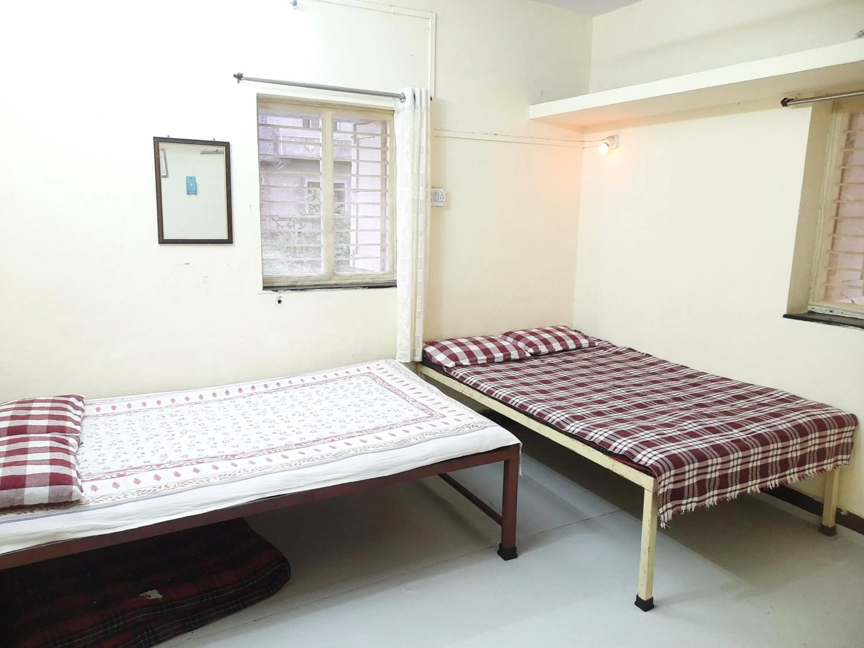 Shriguru Guest House Akkalkot
