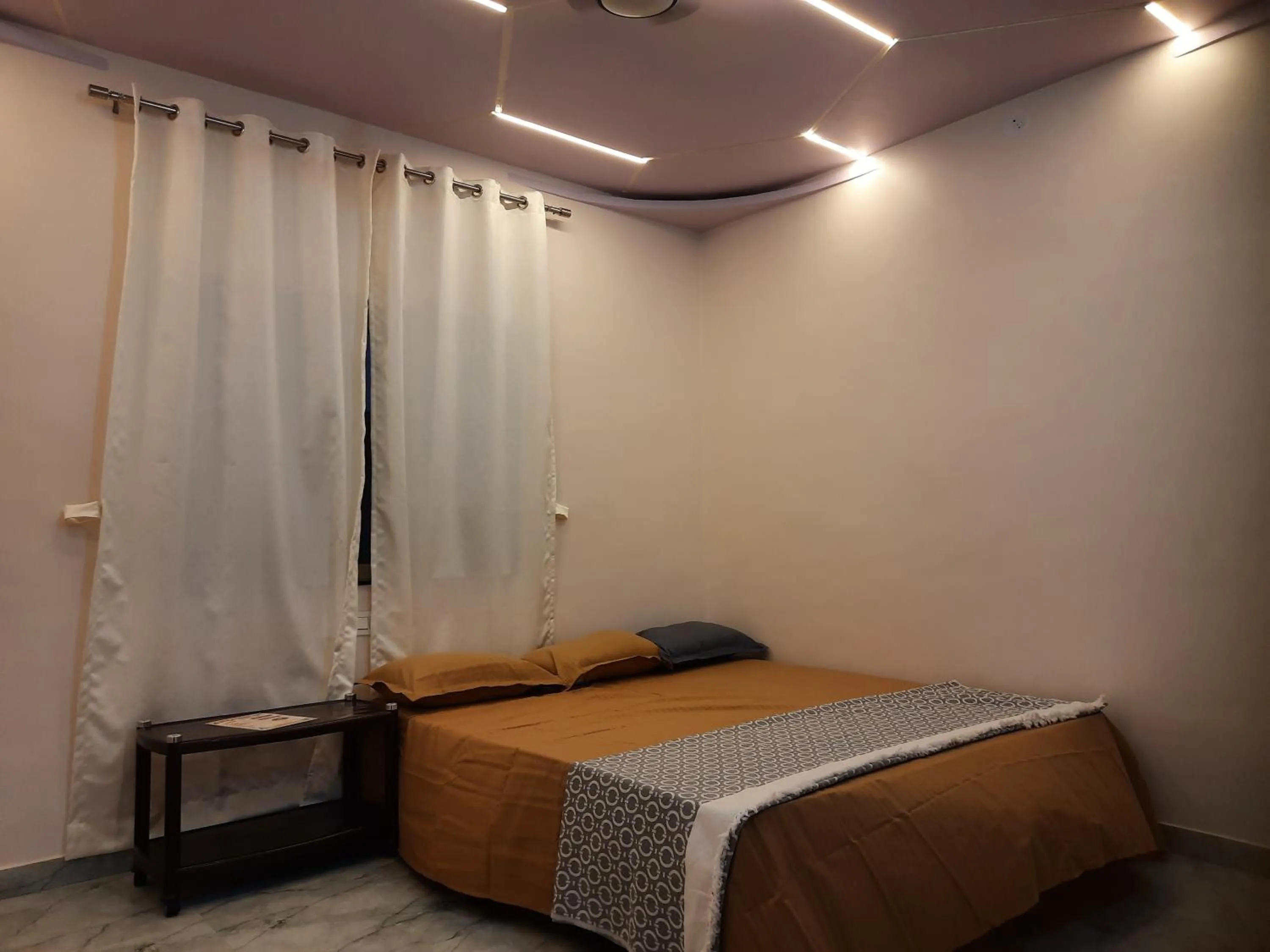 Shriguru Guest House Akkalkot
