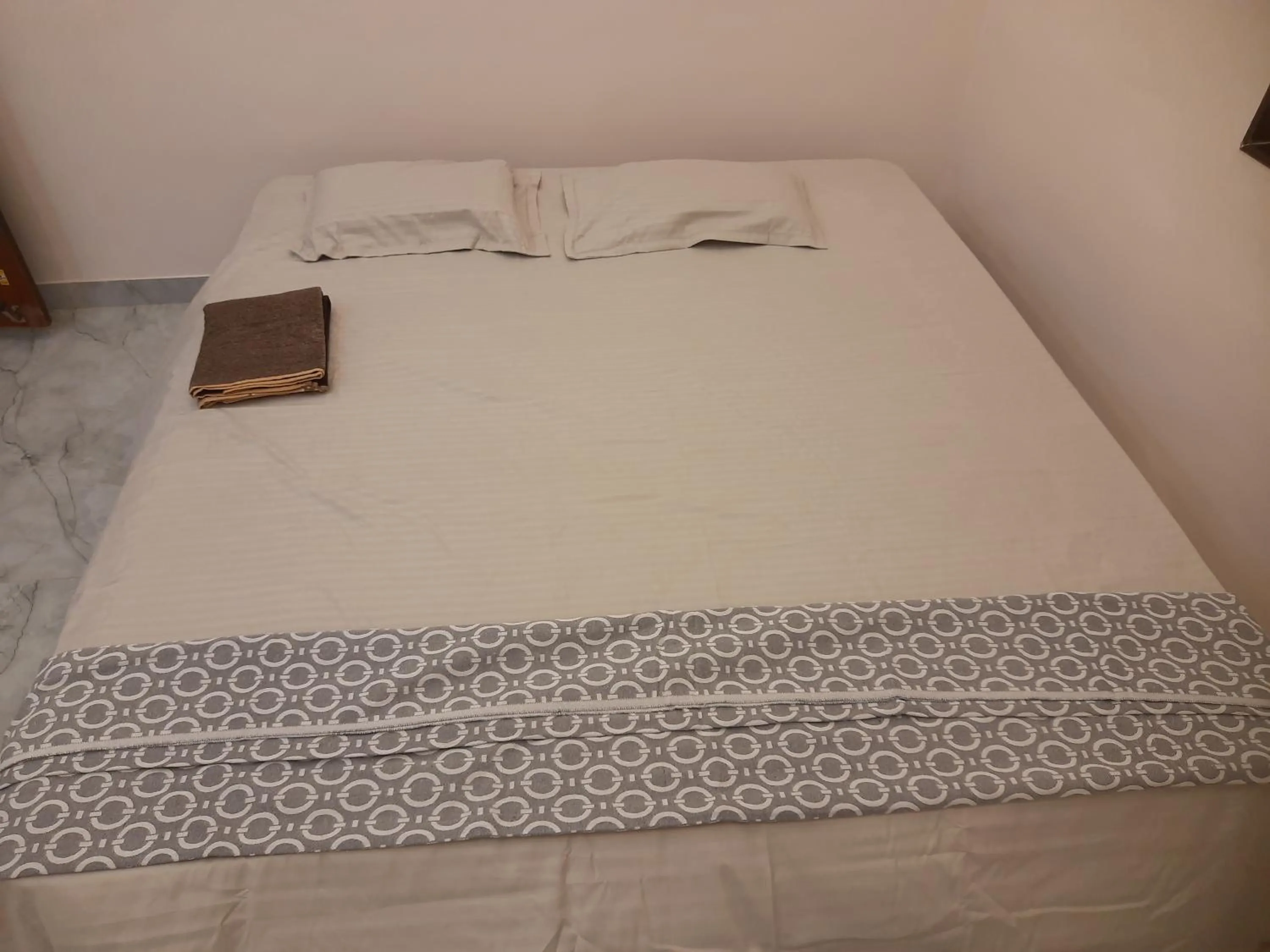 Shriguru Guest House Akkalkot