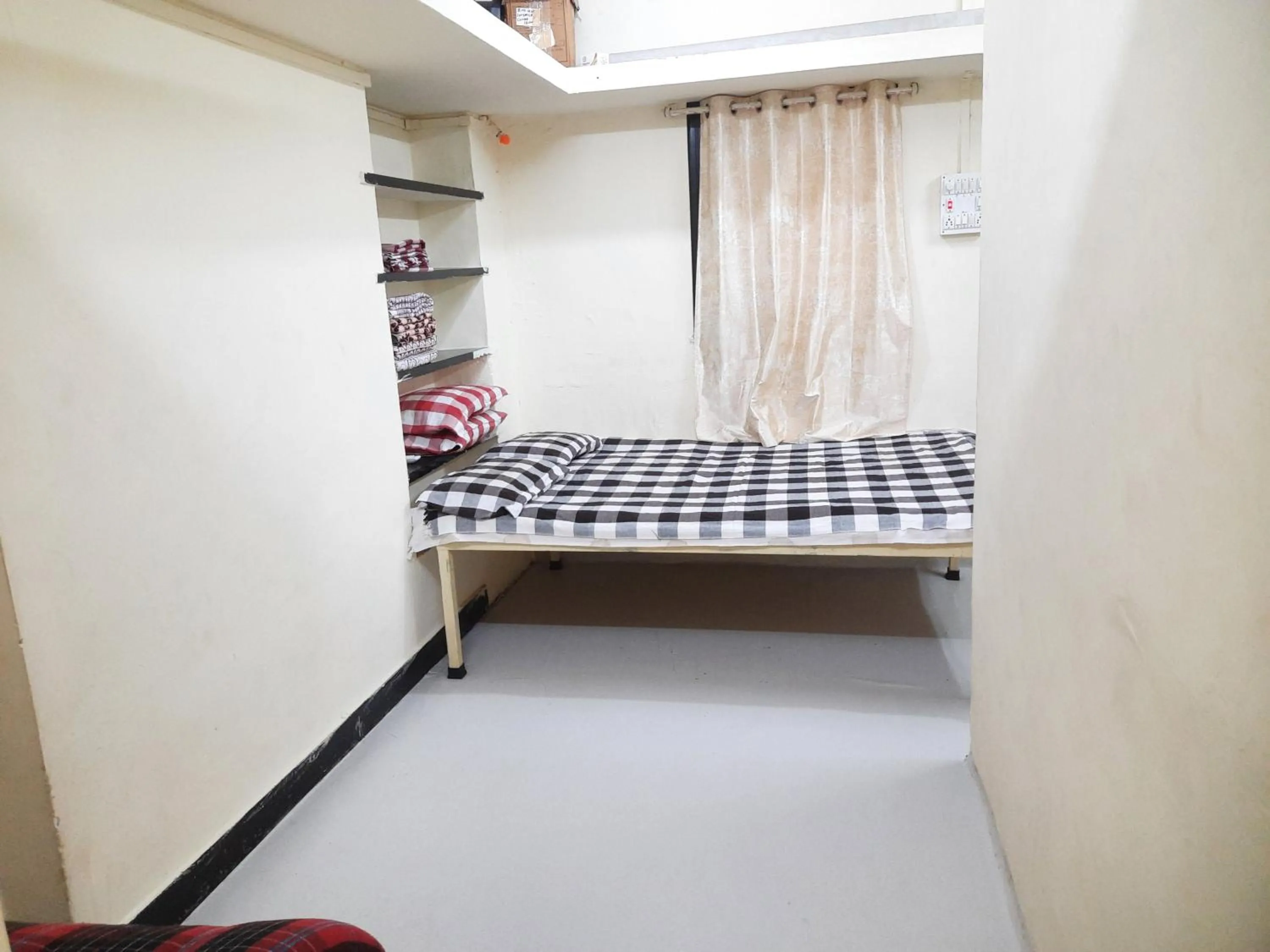 Shriguru Guest House Akkalkot