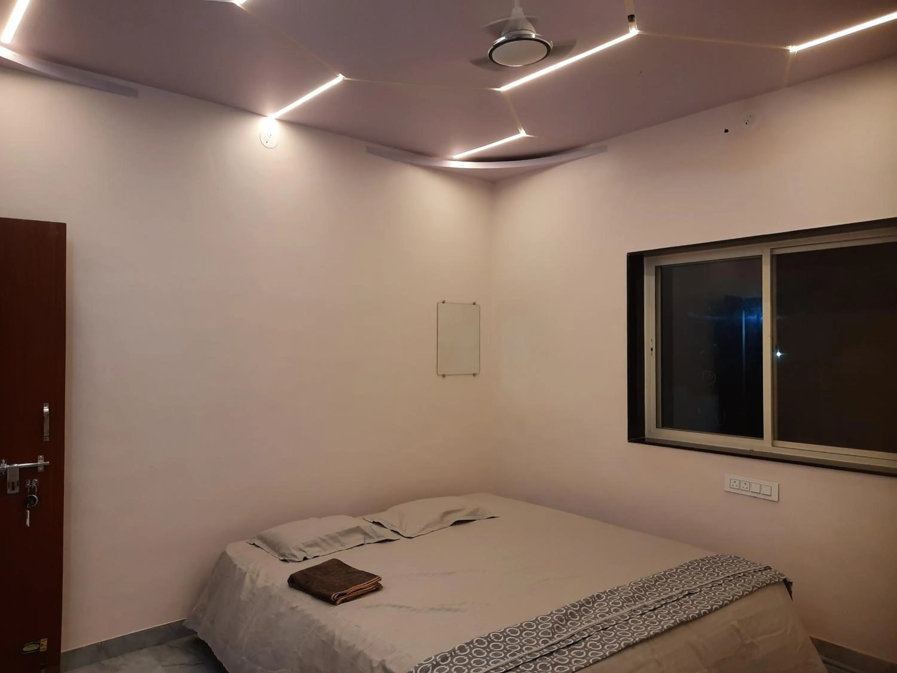Shriguru Guest House Akkalkot