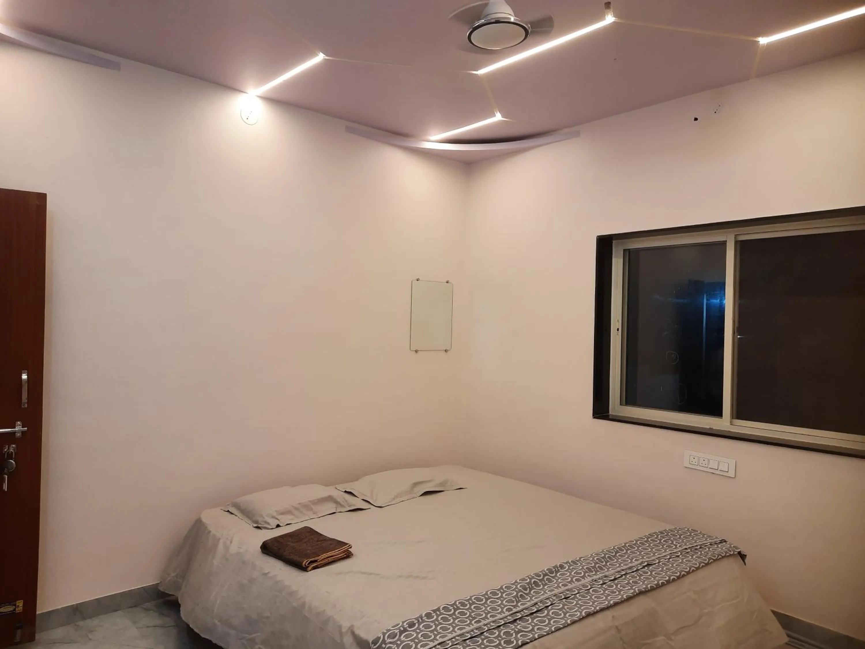 Shriguru Guest House Akkalkot
