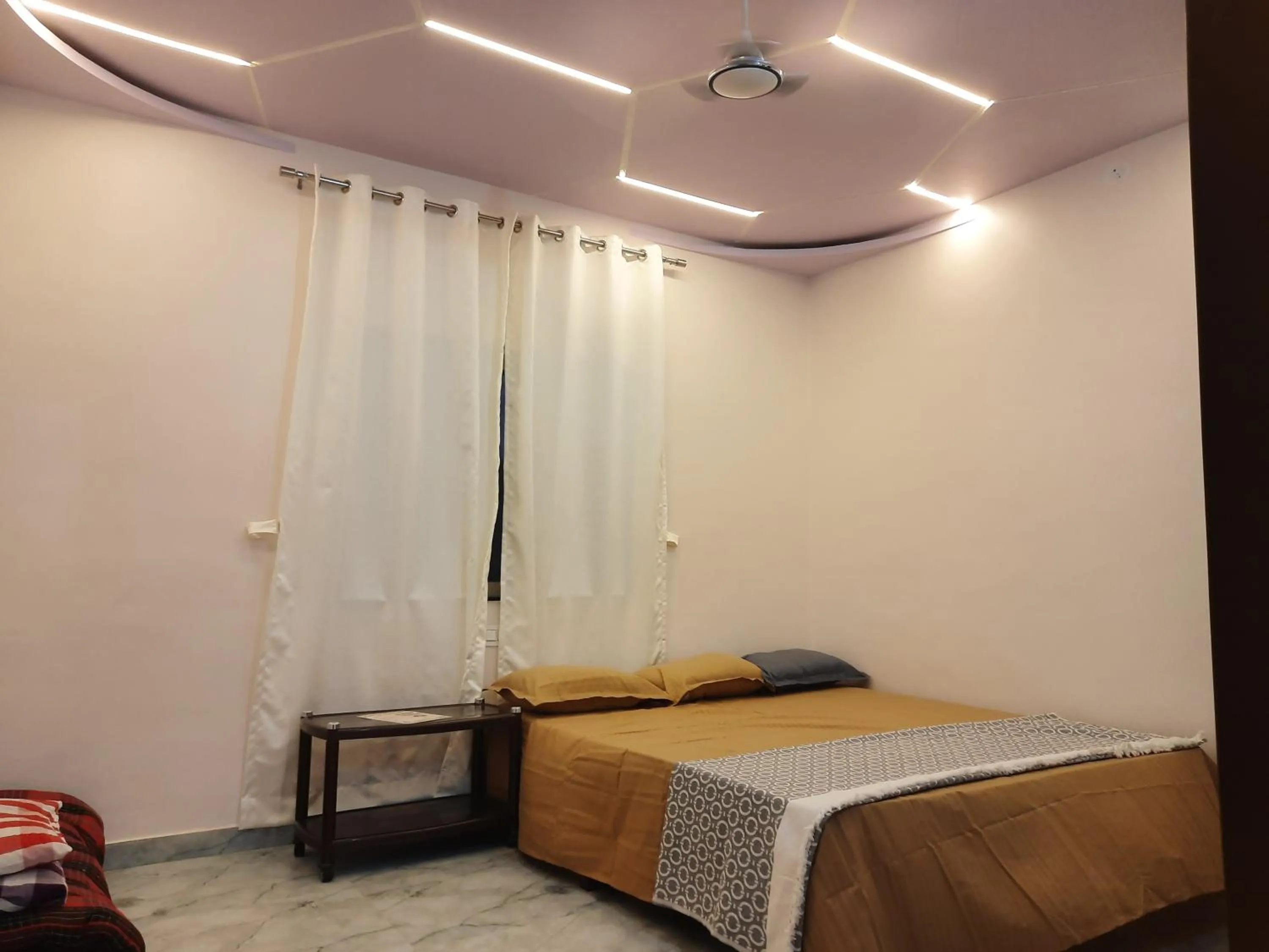 Shriguru Guest House Akkalkot