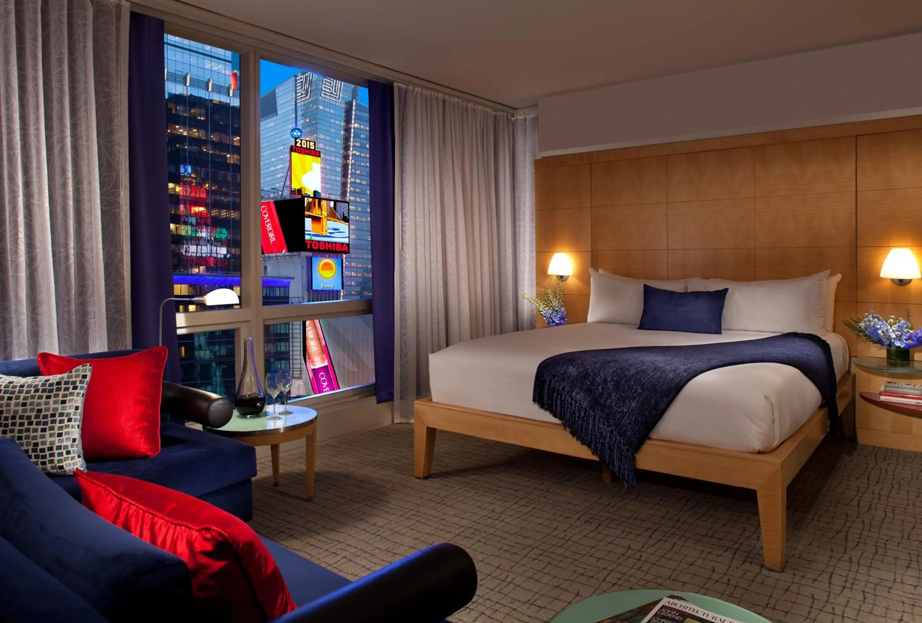 View (from property/room), Bed in Millennium Premier Hotel New York Times Square