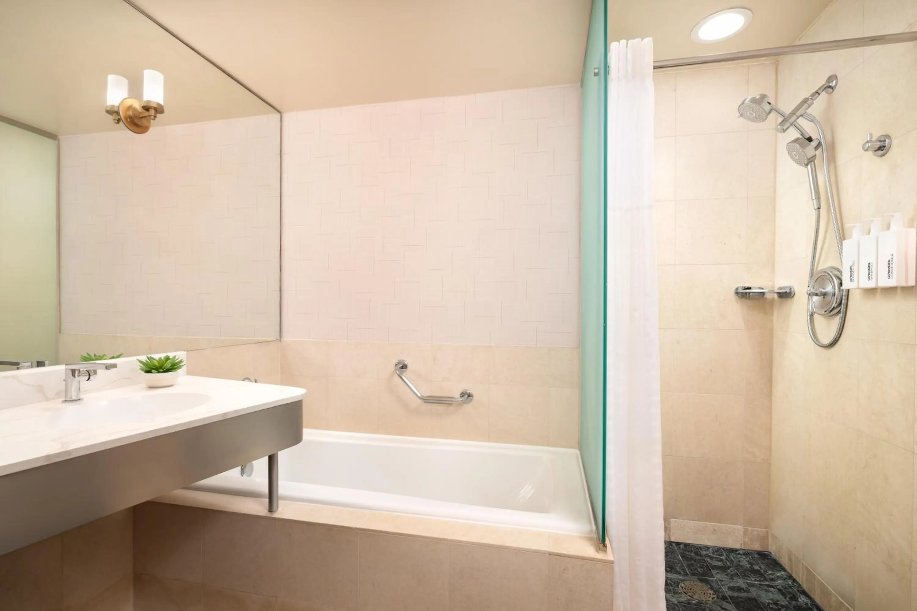 Shower in Millennium Premier Hotel New York Times Square