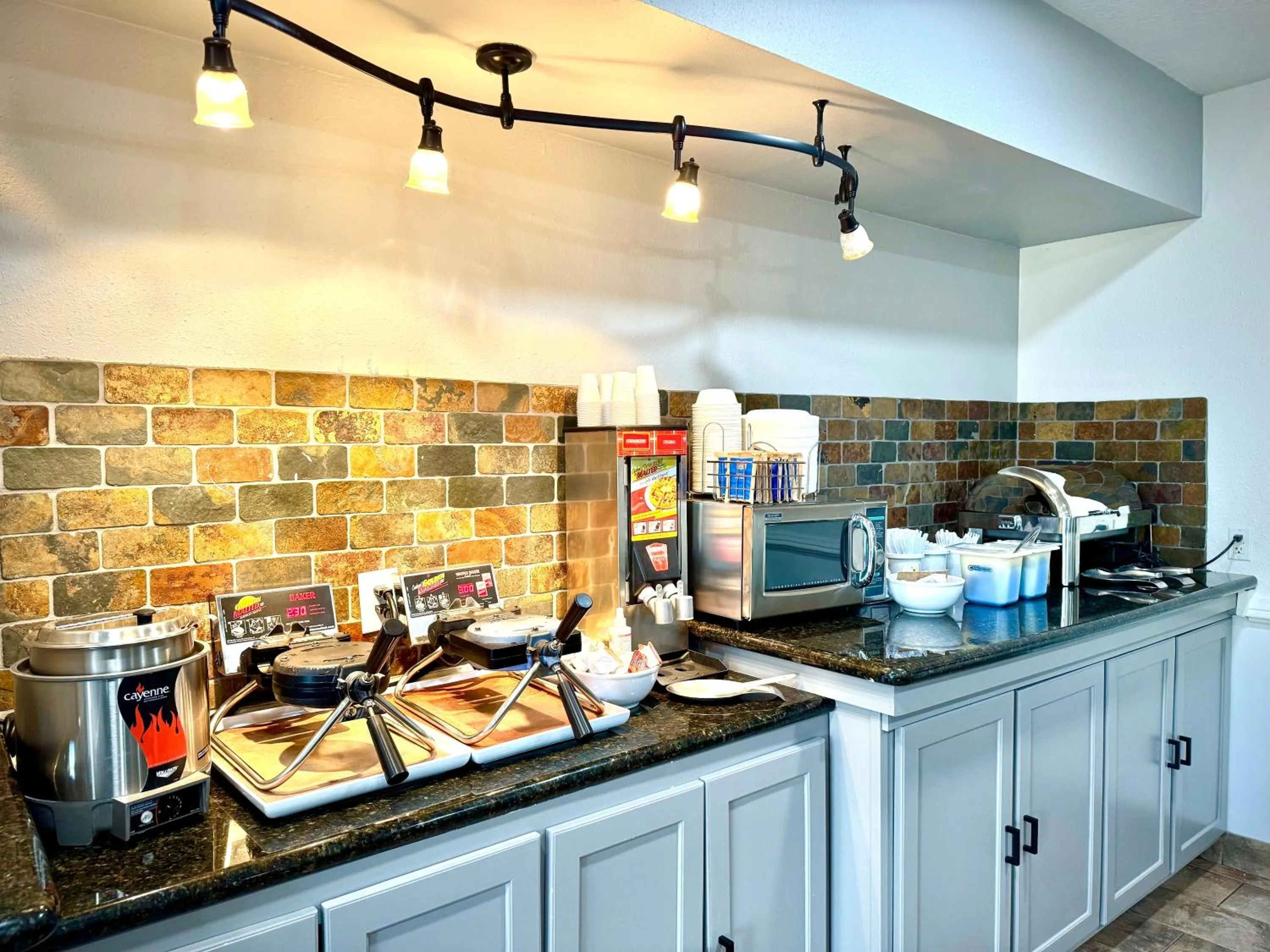 Breakfast in Super 8 by Wyndham Clovis