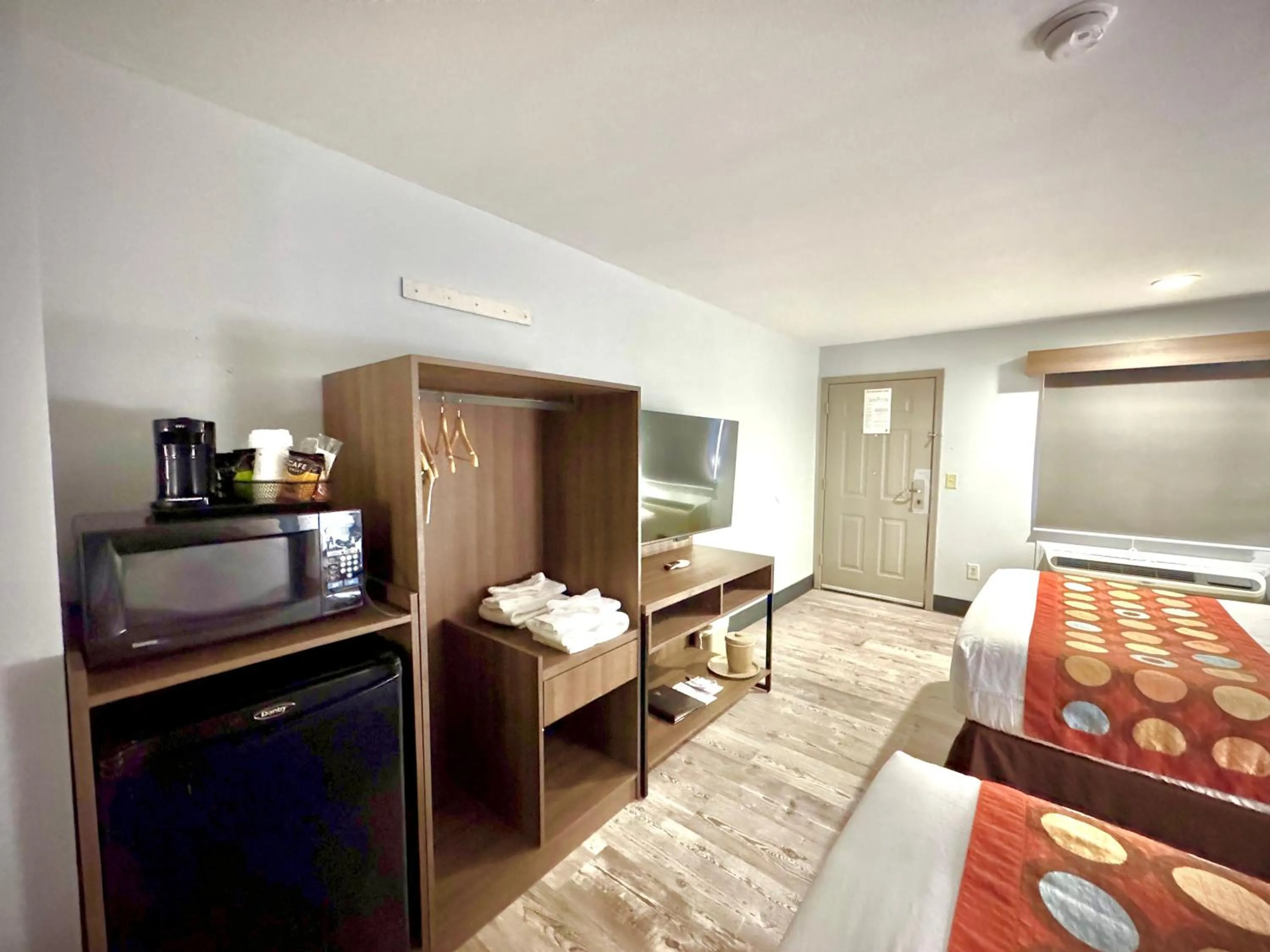 Bed in Super 8 by Wyndham Clovis