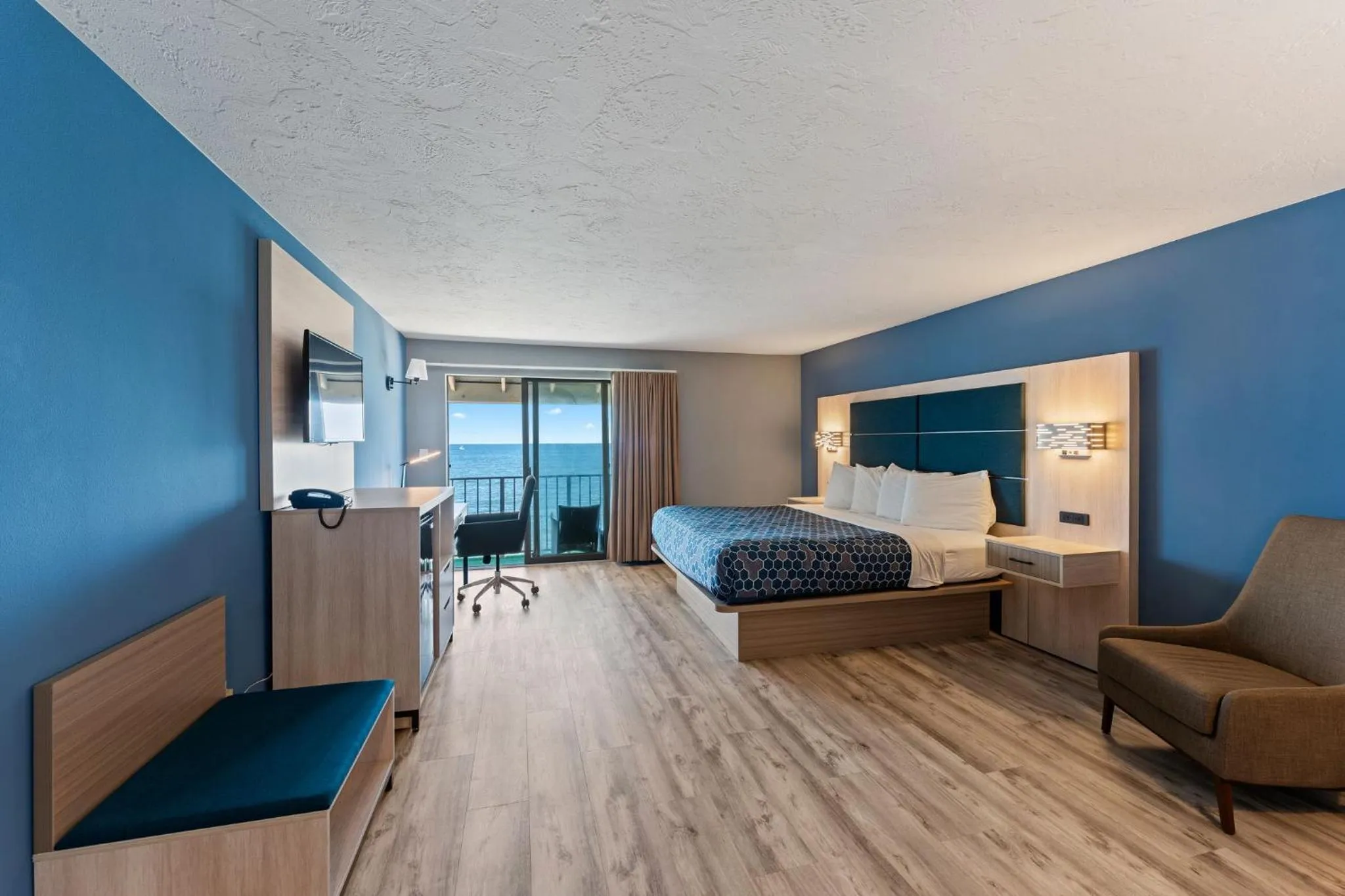 Bedroom, Bed in Pilgrim Sands on Long Beach