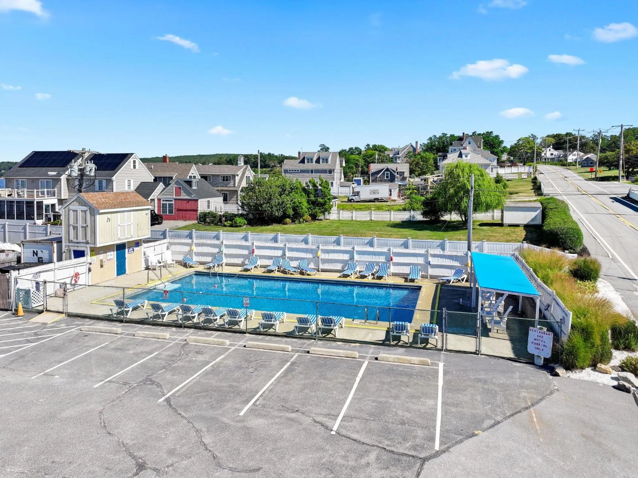 Pool view in Pilgrim Sands on Long Beach