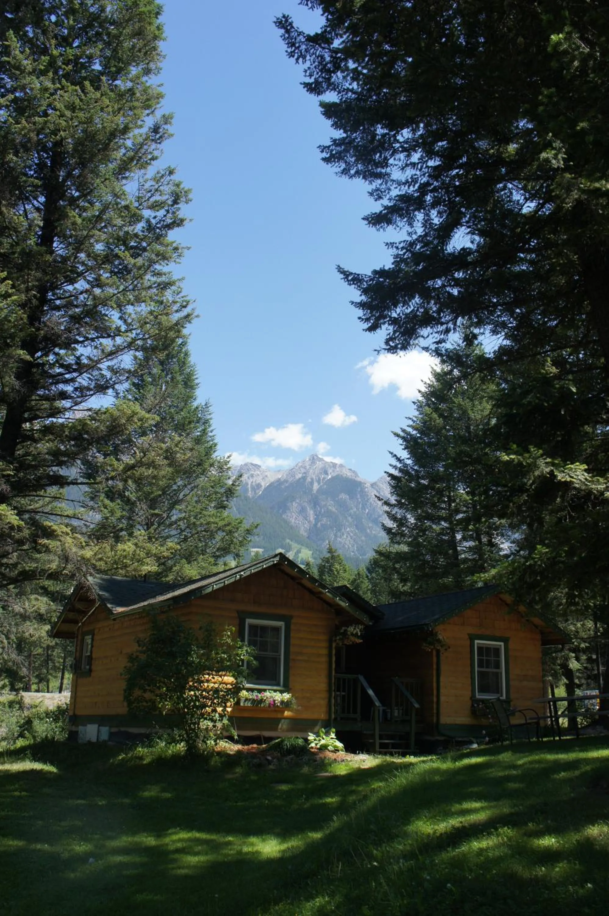 Facade/entrance in Fairmont Mountain Bungalows