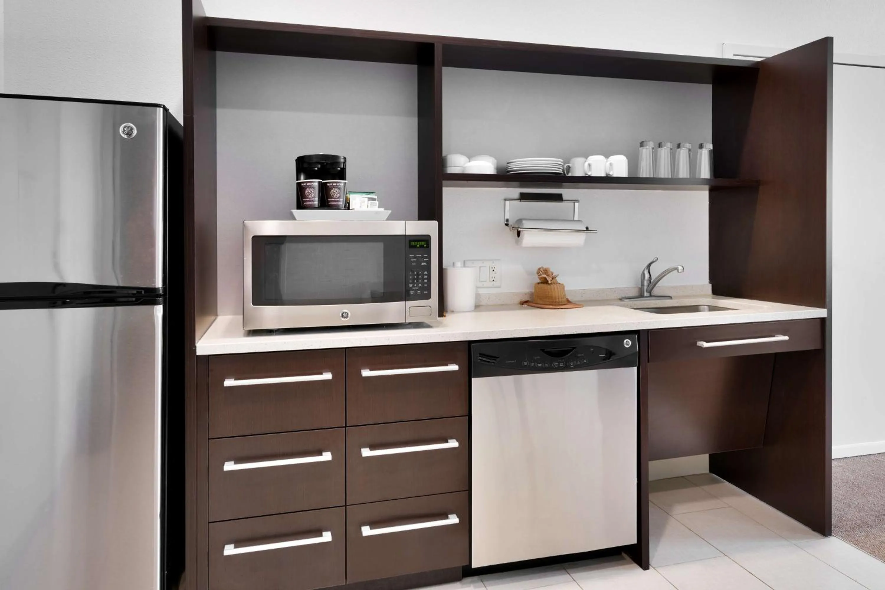 Kitchen or kitchenette in Home2 Suites by Hilton Houston Katy