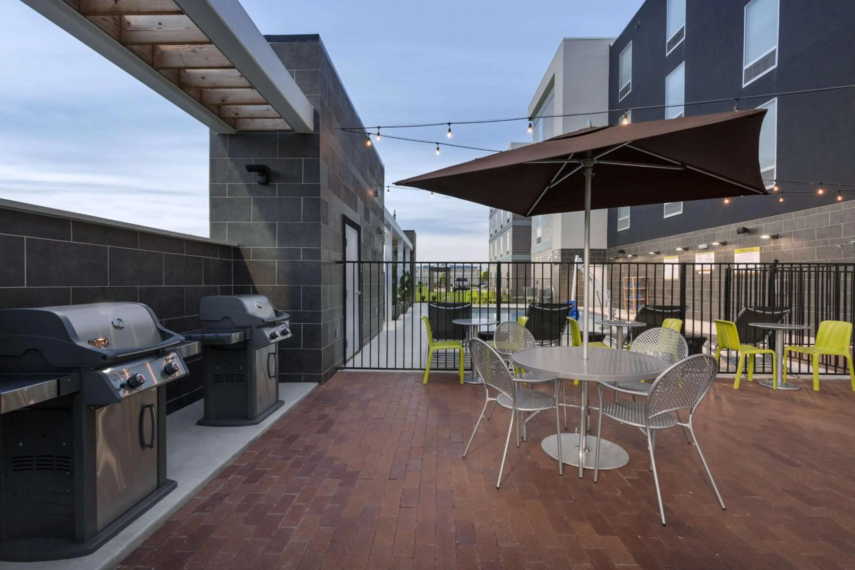Dining area in Home2 Suites by Hilton Houston Katy
