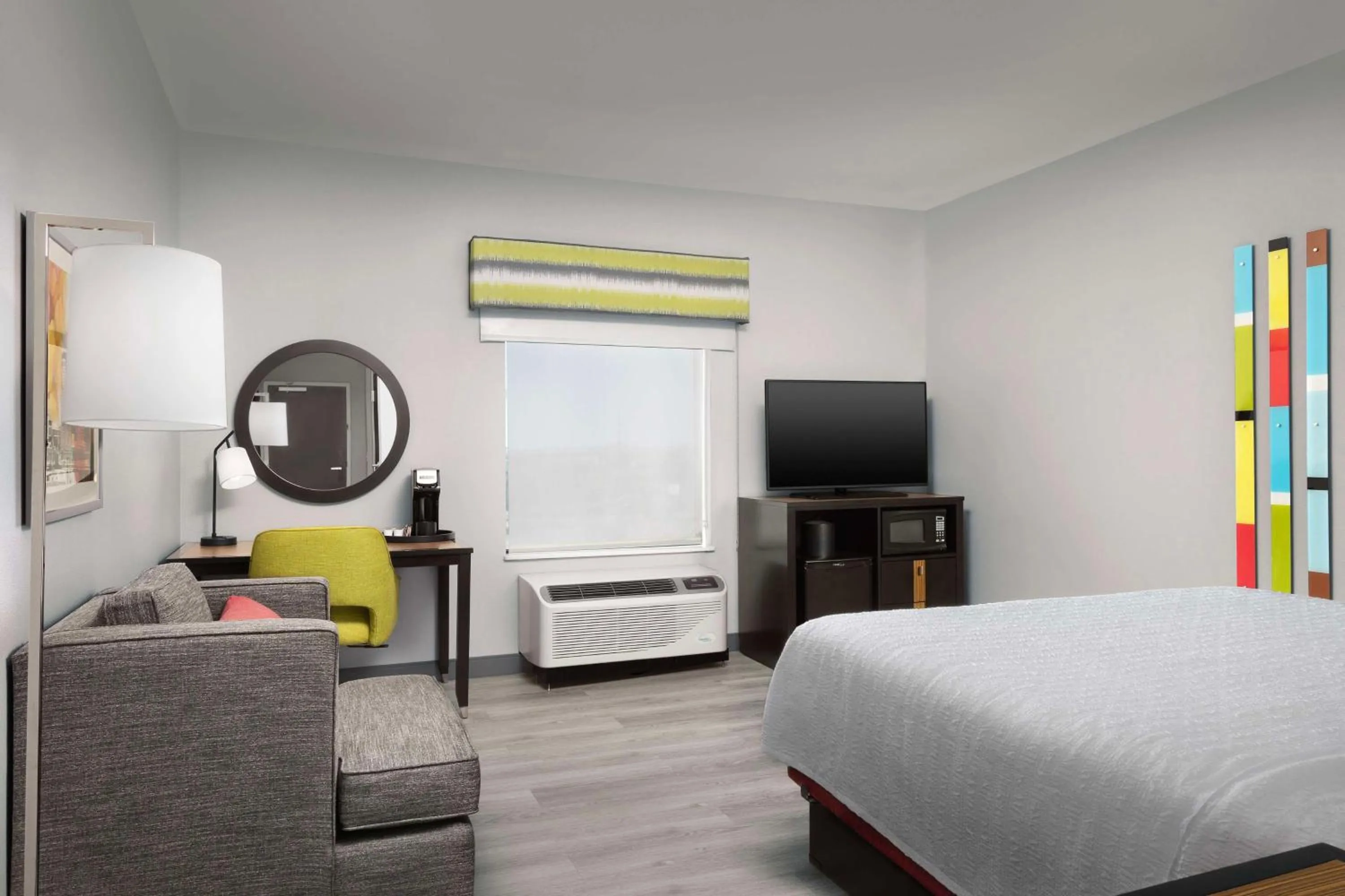 Living room, Bed in Hampton Inn & Suites El Paso/East