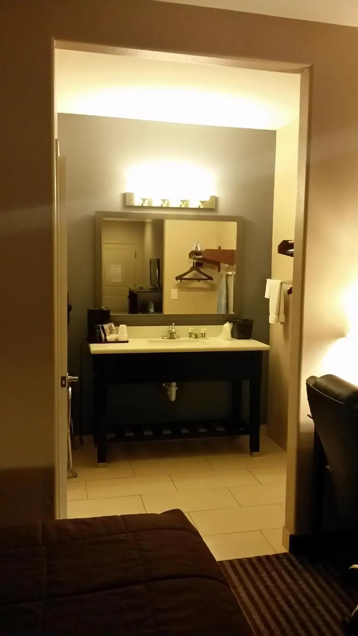 Coffee/tea facilities in Atria Inn & Suites