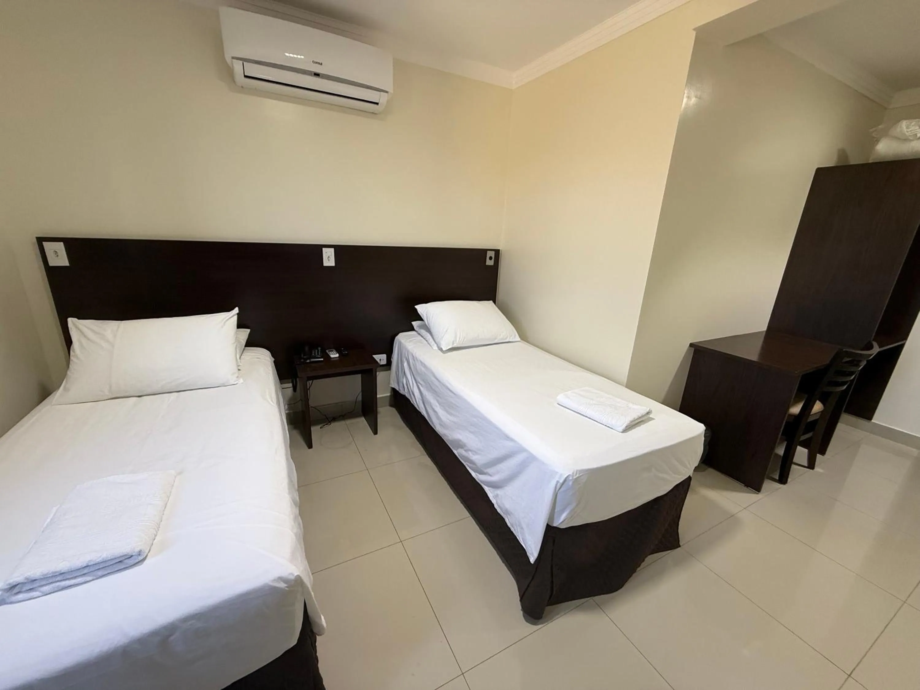 Bedroom, Bed in Master Gold Hotel Express