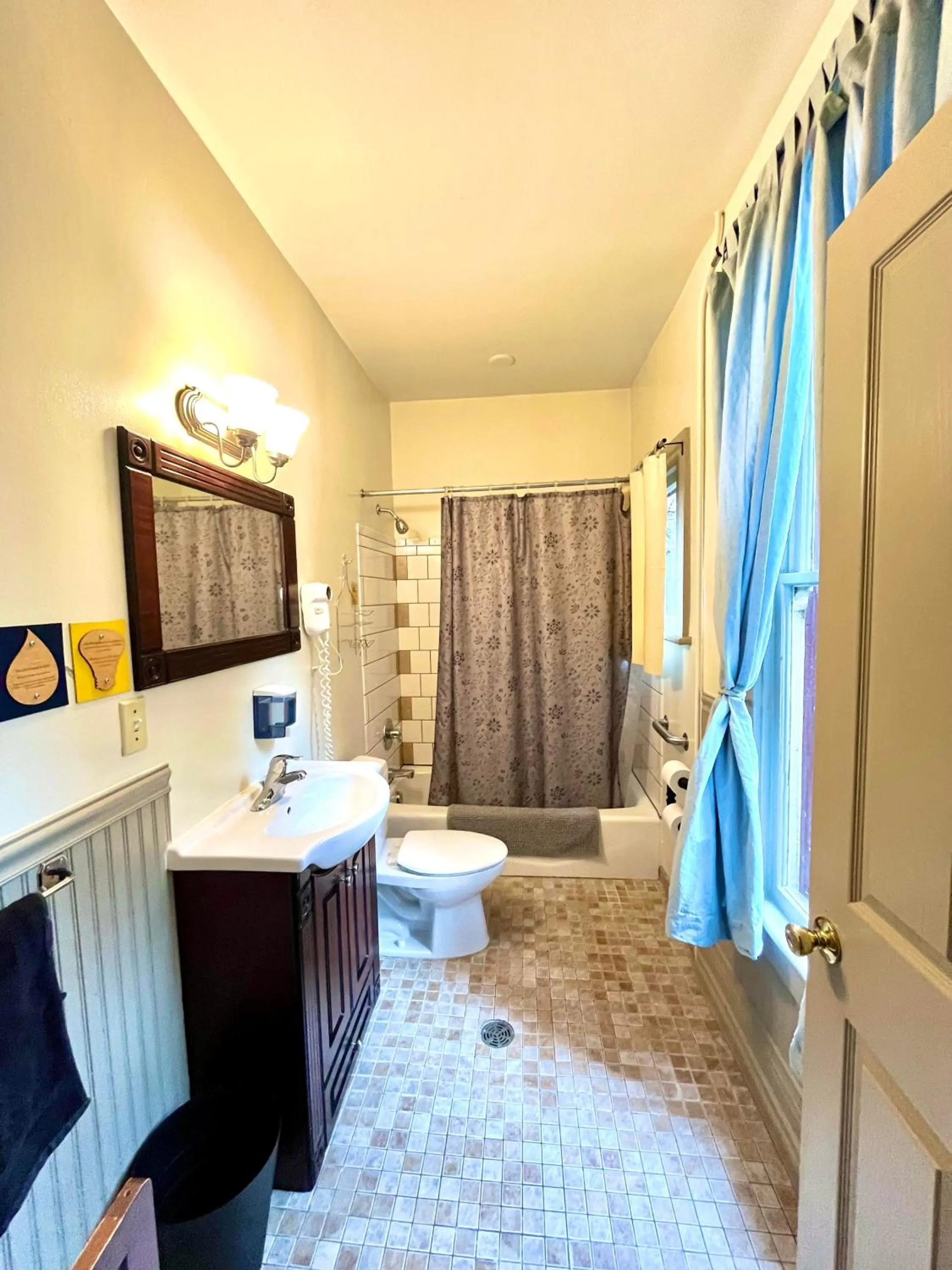 Northwest Portland Hostel