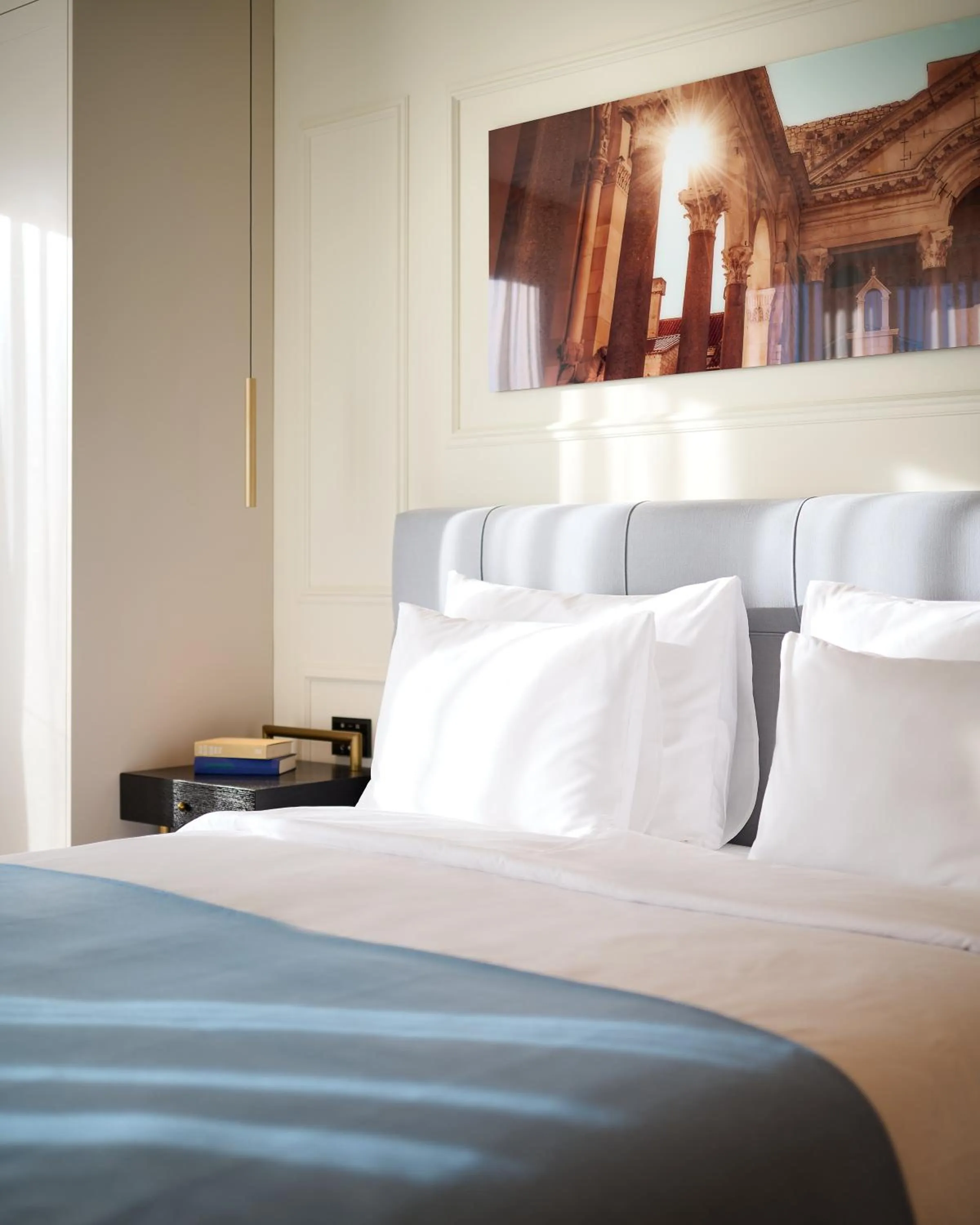 Bed in Mirari Boutique Hotel