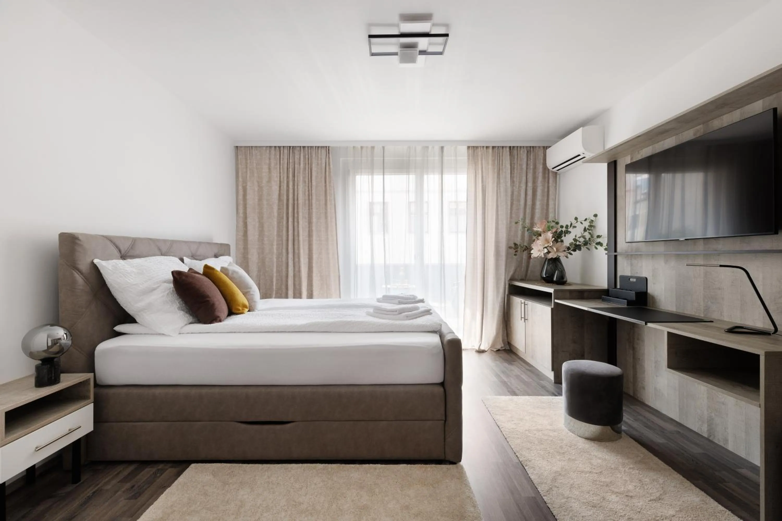 Bed in NEU! Apartment mit Klimaanlage, nahe Hauptbahnhof
