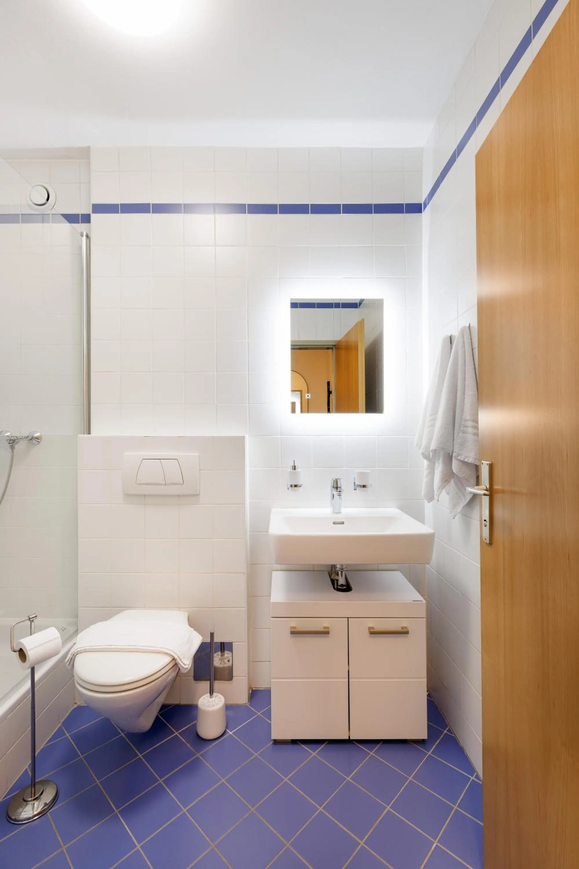 Toilet in NEU! Apartment mit Klimaanlage, nahe Hauptbahnhof