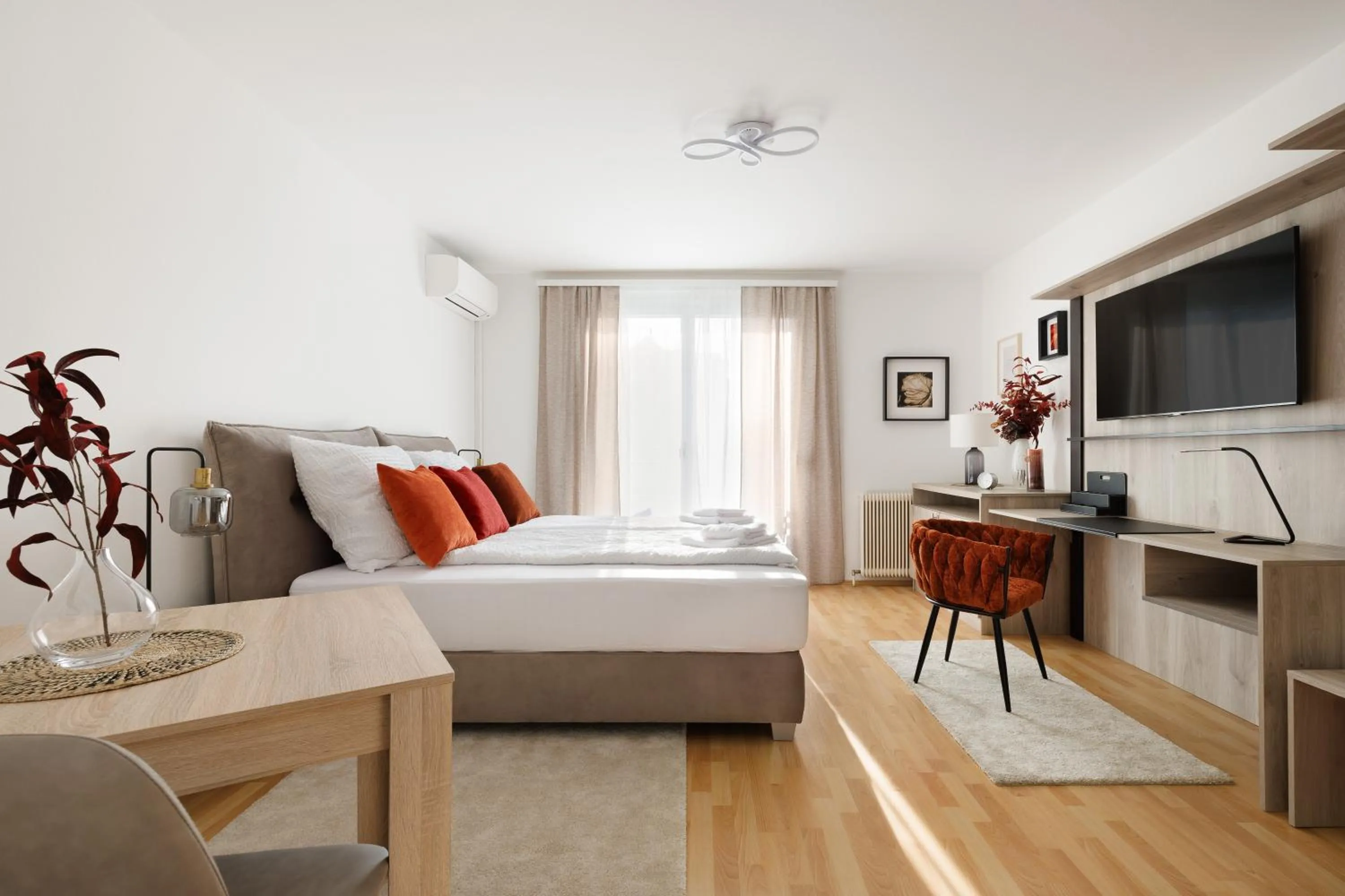 Bed in NEU! Apartment mit Klimaanlage, nahe Hauptbahnhof