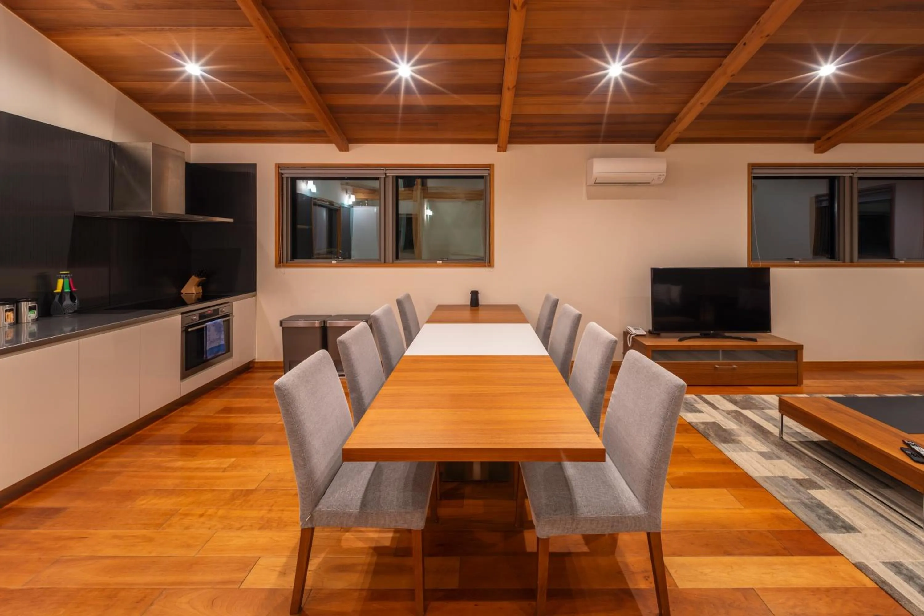 Kitchen or kitchenette in Bluebird Chalets by The Hakuba Collection