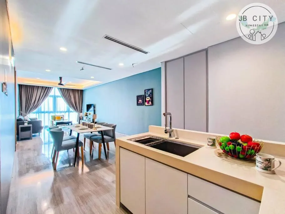 Kitchen or kitchenette in Pine Tree Suites by RR JBcity