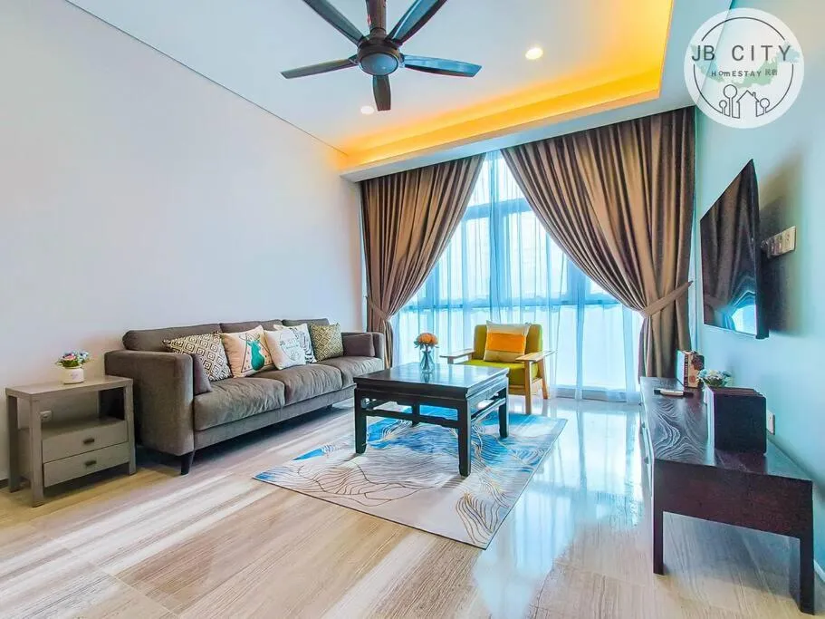 TV and multimedia in Pine Tree Suites by RR JBcity