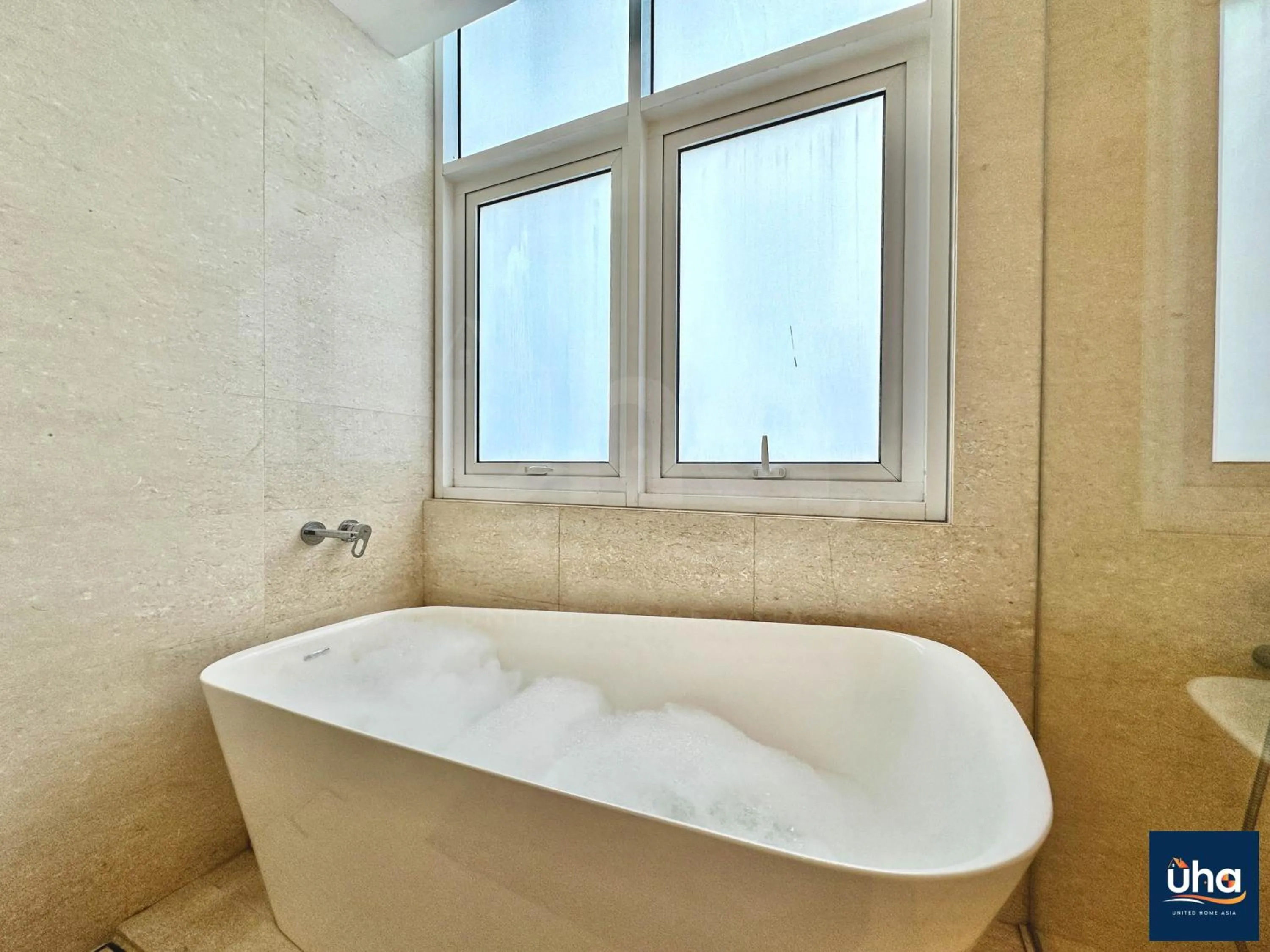 Pine Tree Suites by RR JBcity