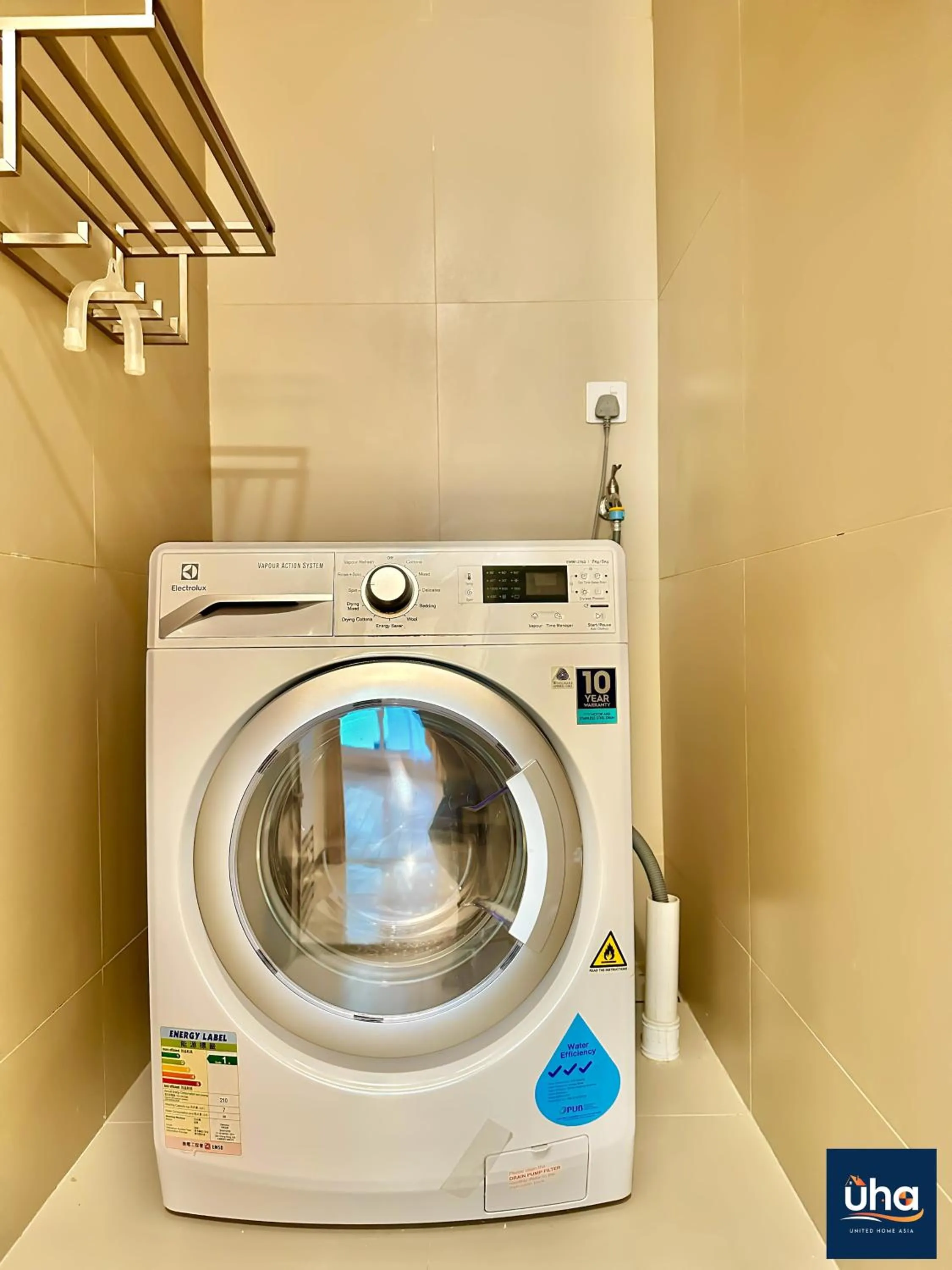 Pine Tree Suites by RR JBcity