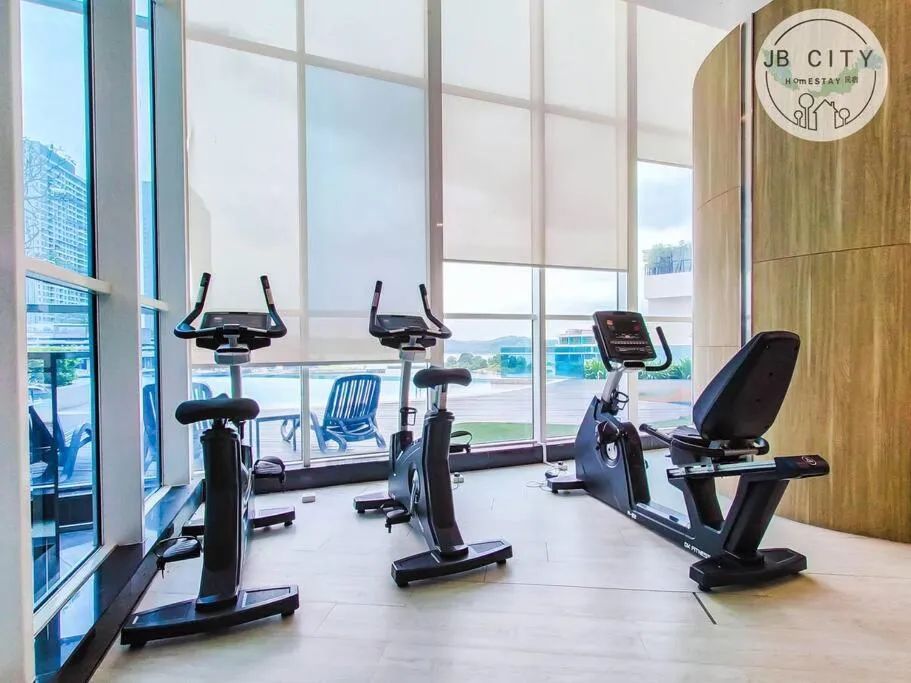 Fitness centre/facilities in Pine Tree Suites by RR JBcity