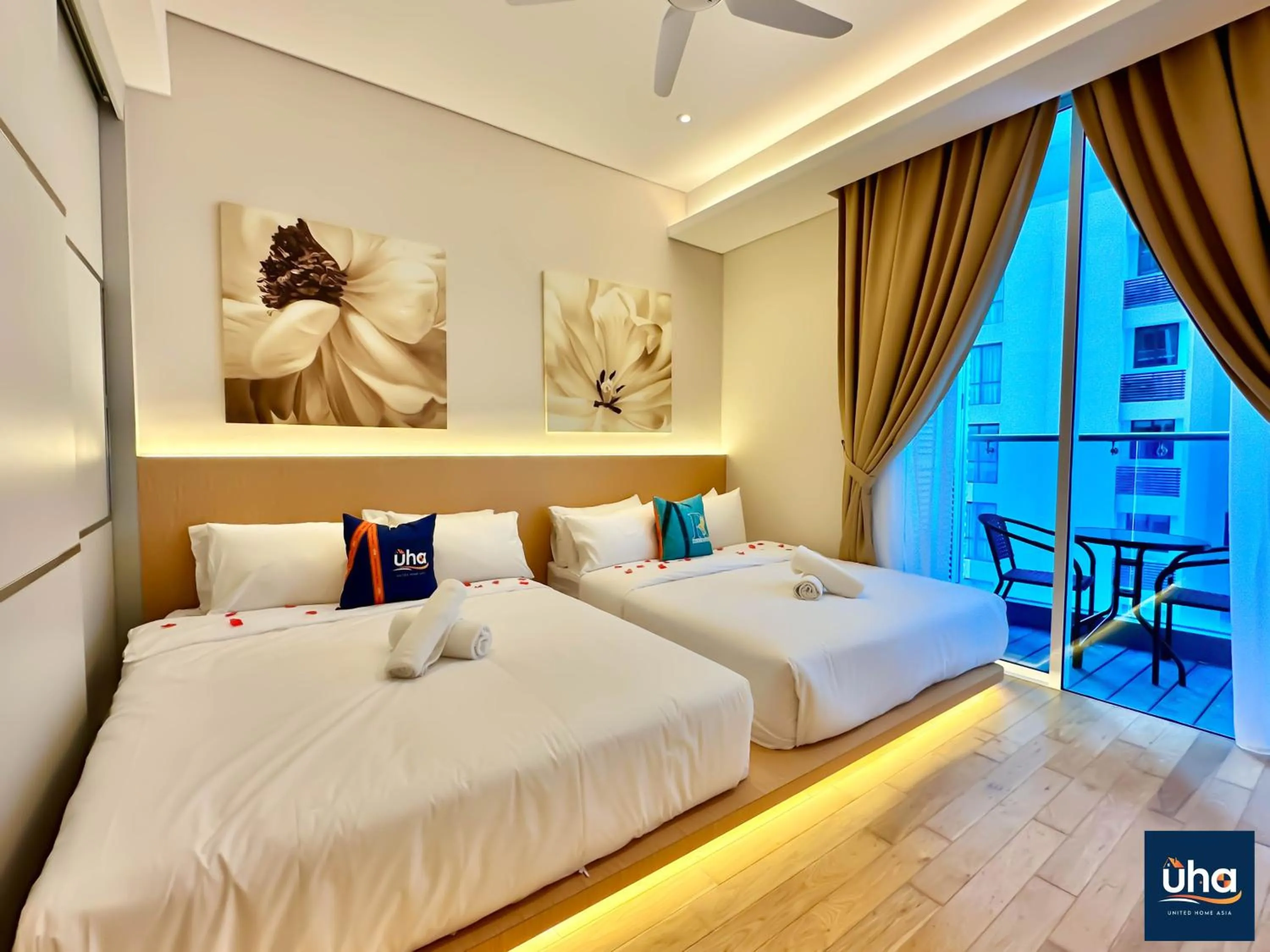 Bed in Pine Tree Suites by RR JBcity