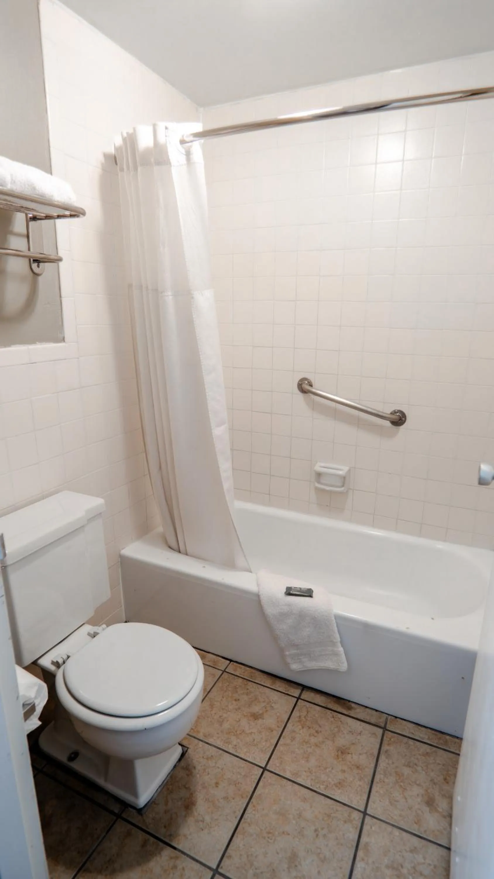 Shower in Motel 6 Victorville, CA - Civic Center - Route 66