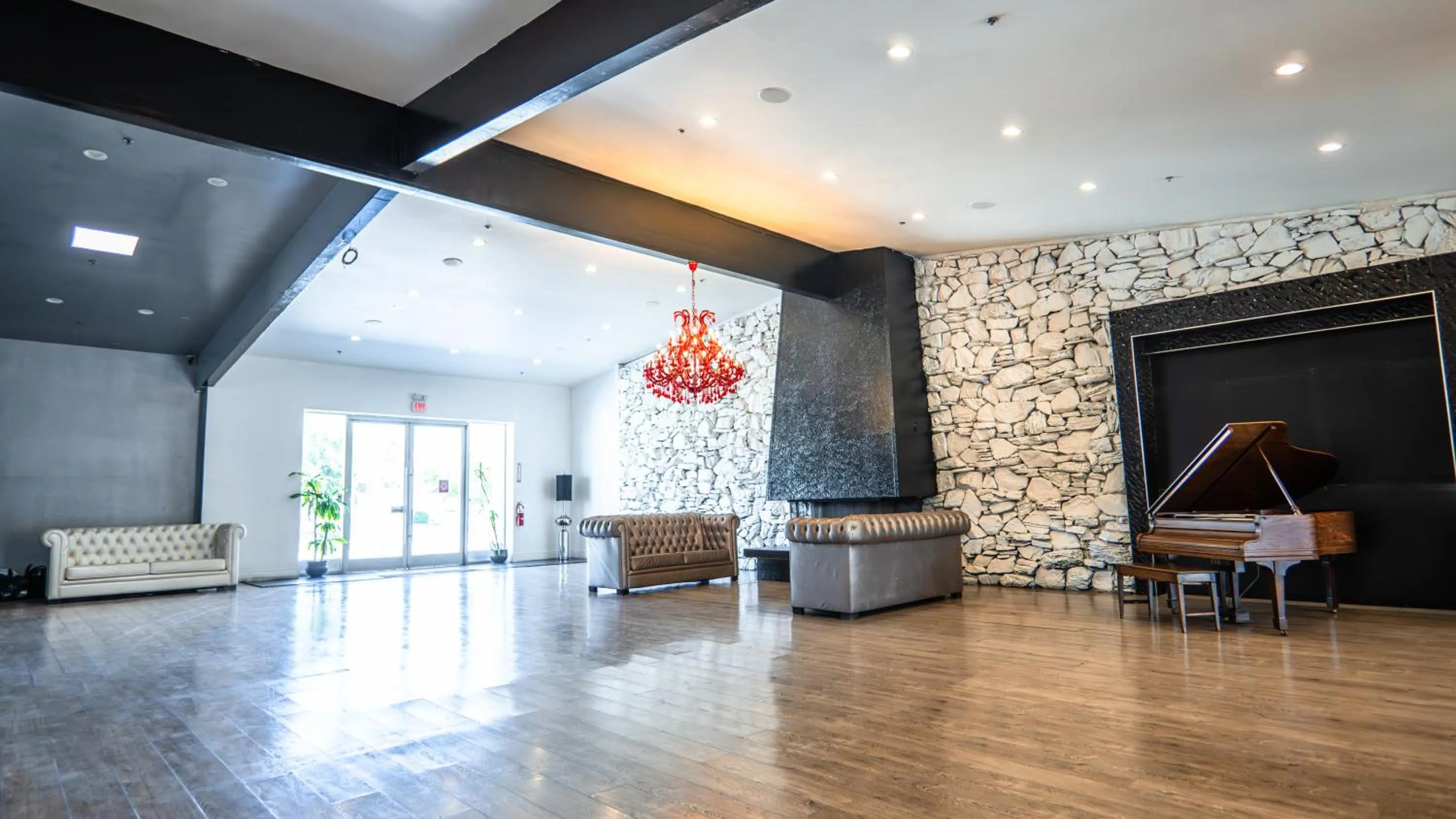 Lobby or reception in Motel 6 Victorville, CA - Civic Center - Route 66