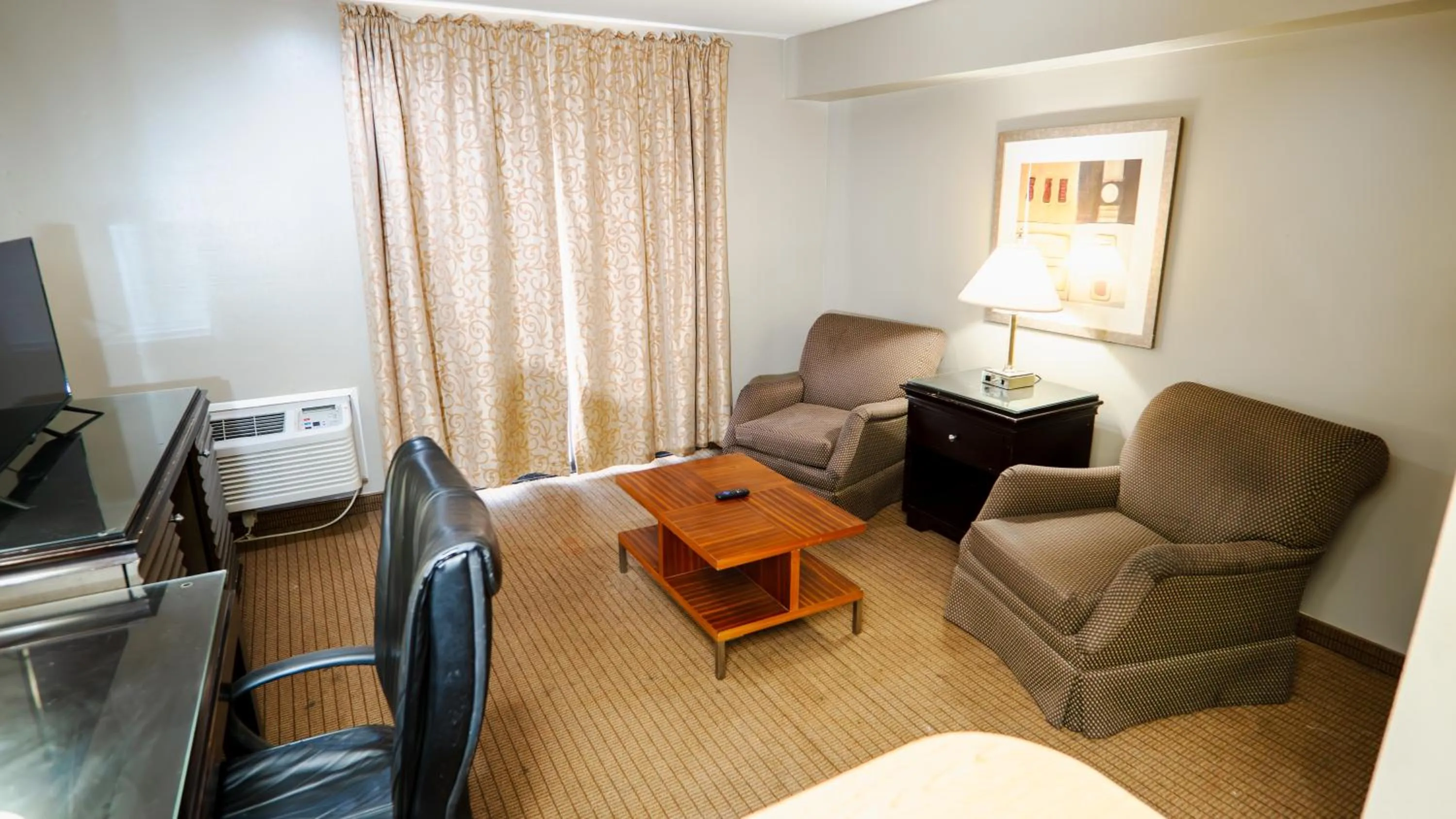 Living room in Motel 6 Victorville, CA - Civic Center - Route 66