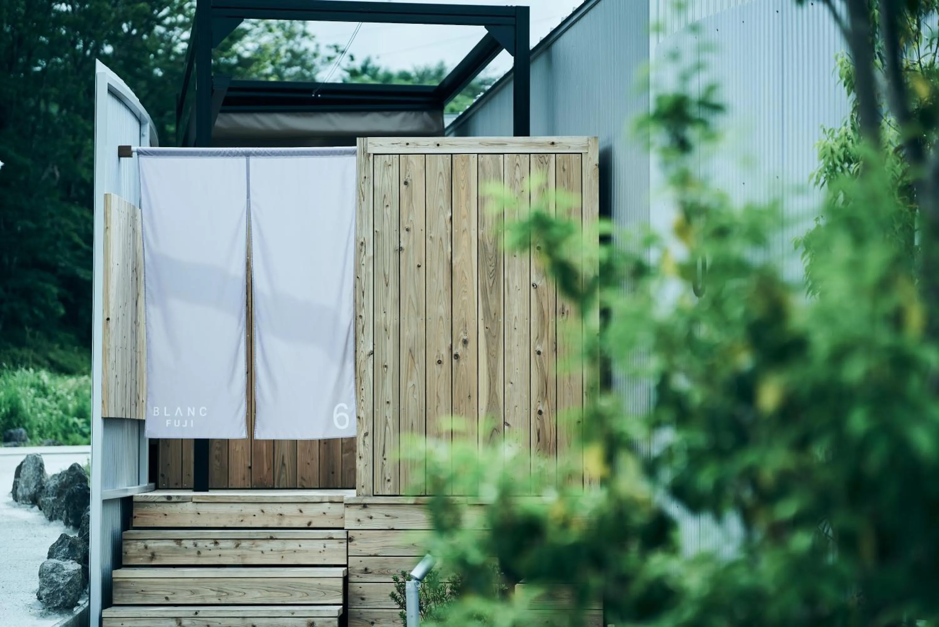 Property building in BLANC FUJI