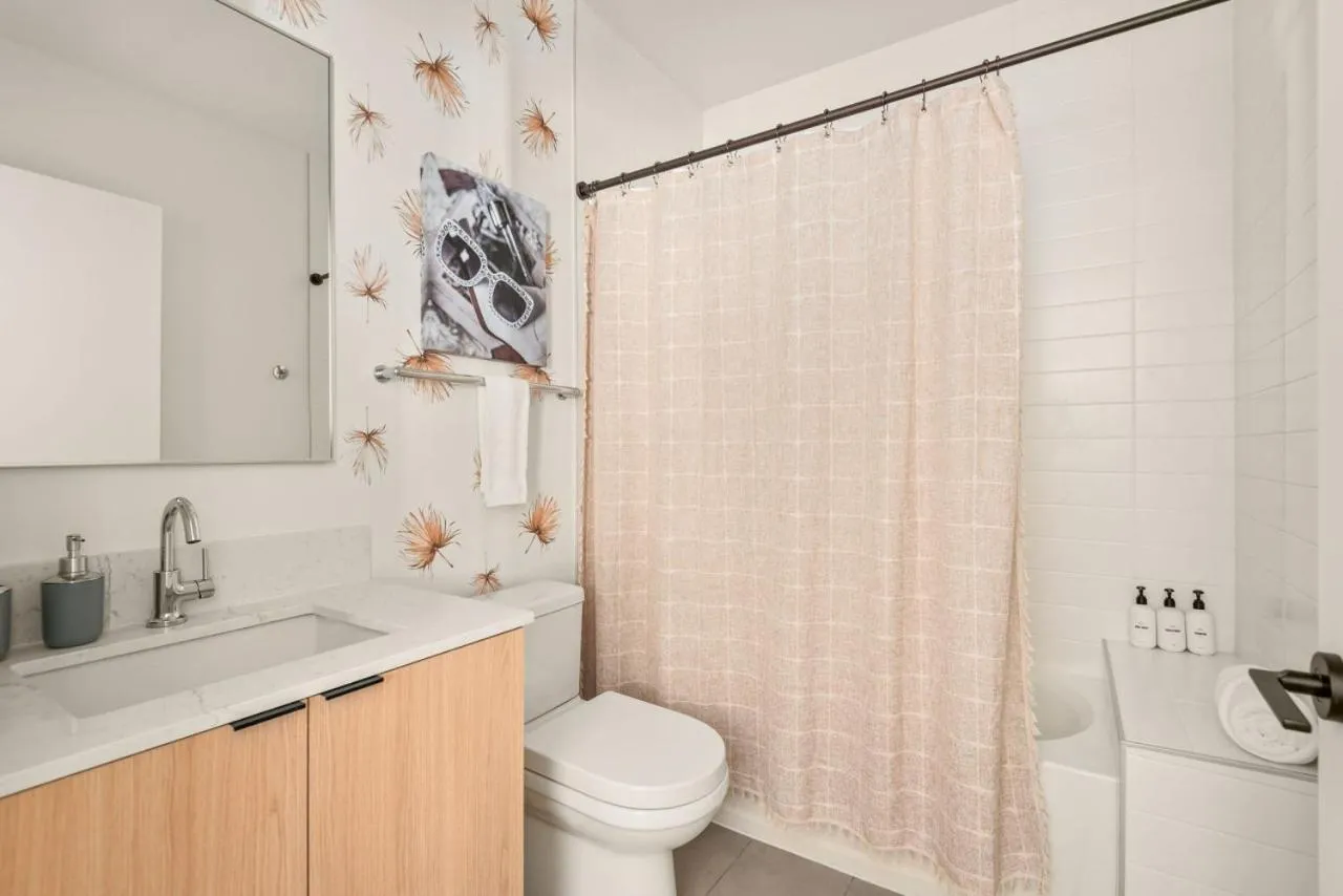 Toilet in Hyve