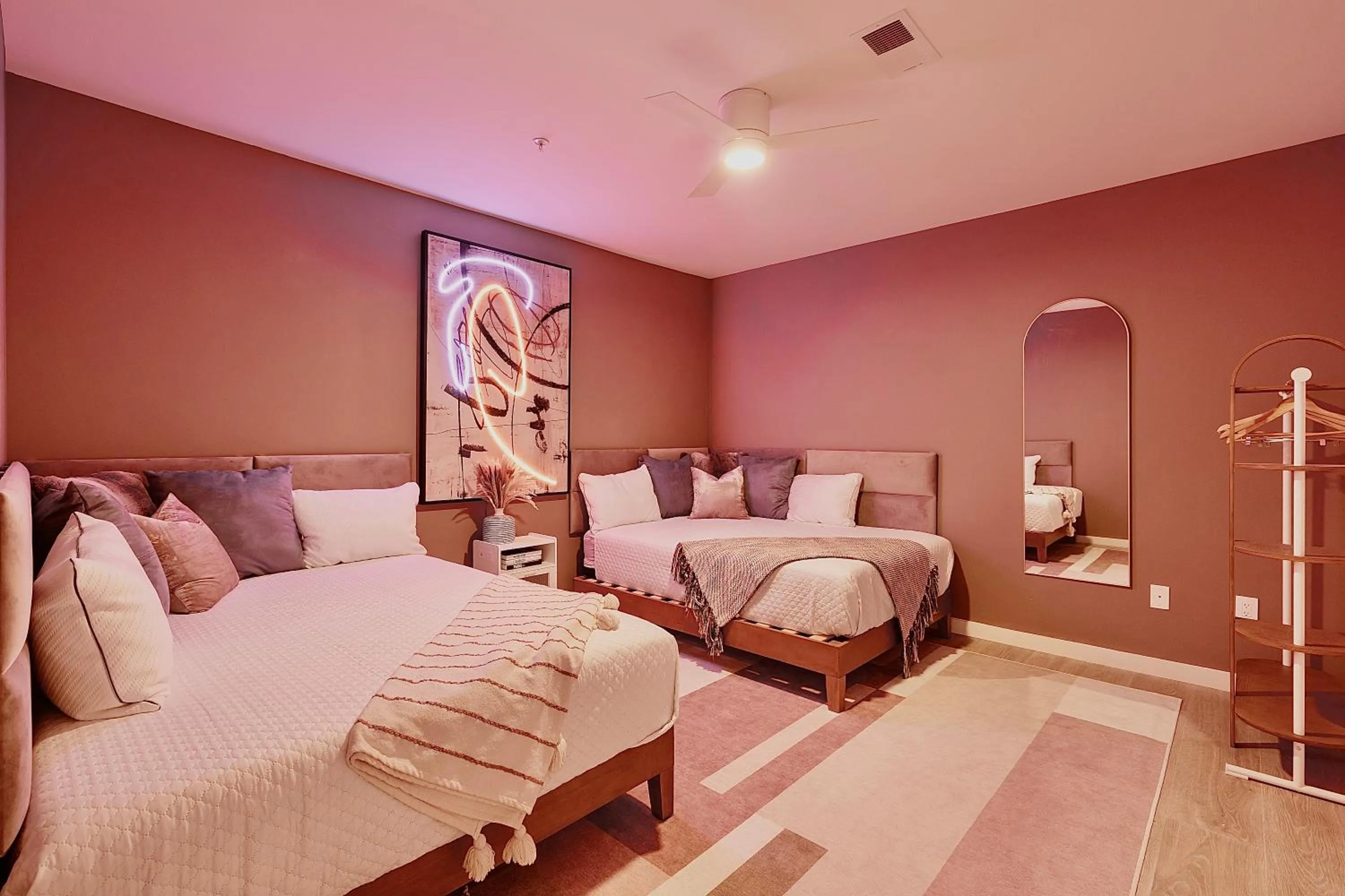 Bedroom, Bed in Hyve