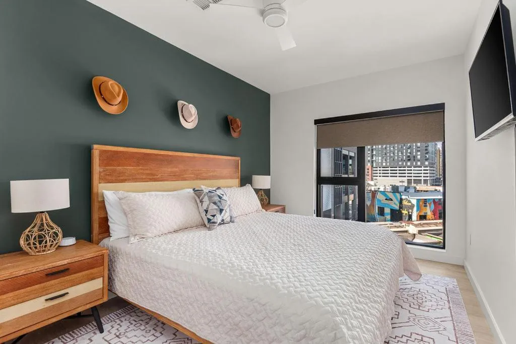 Bedroom, Bed in Hyve