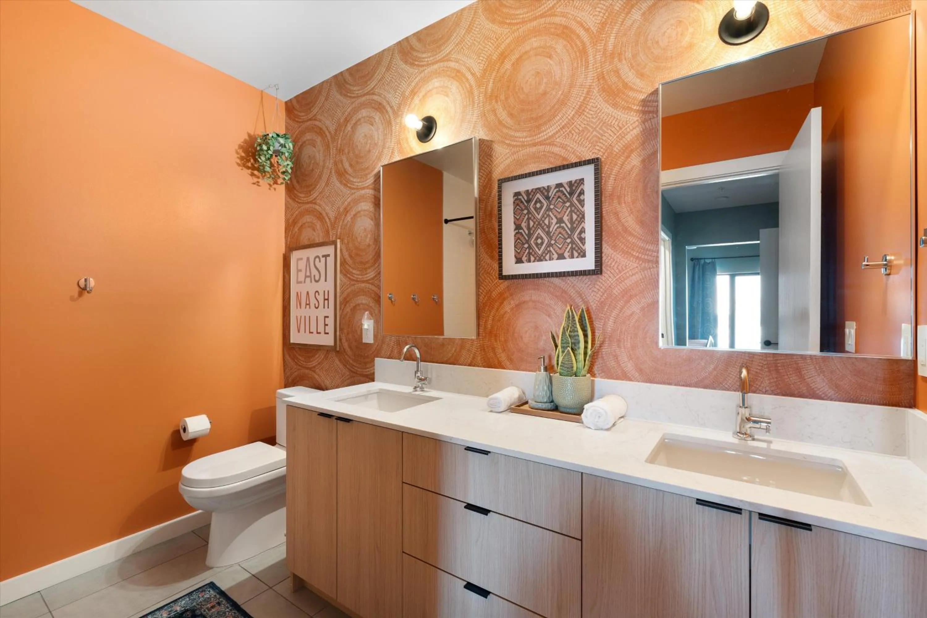 Toilet in Hyve