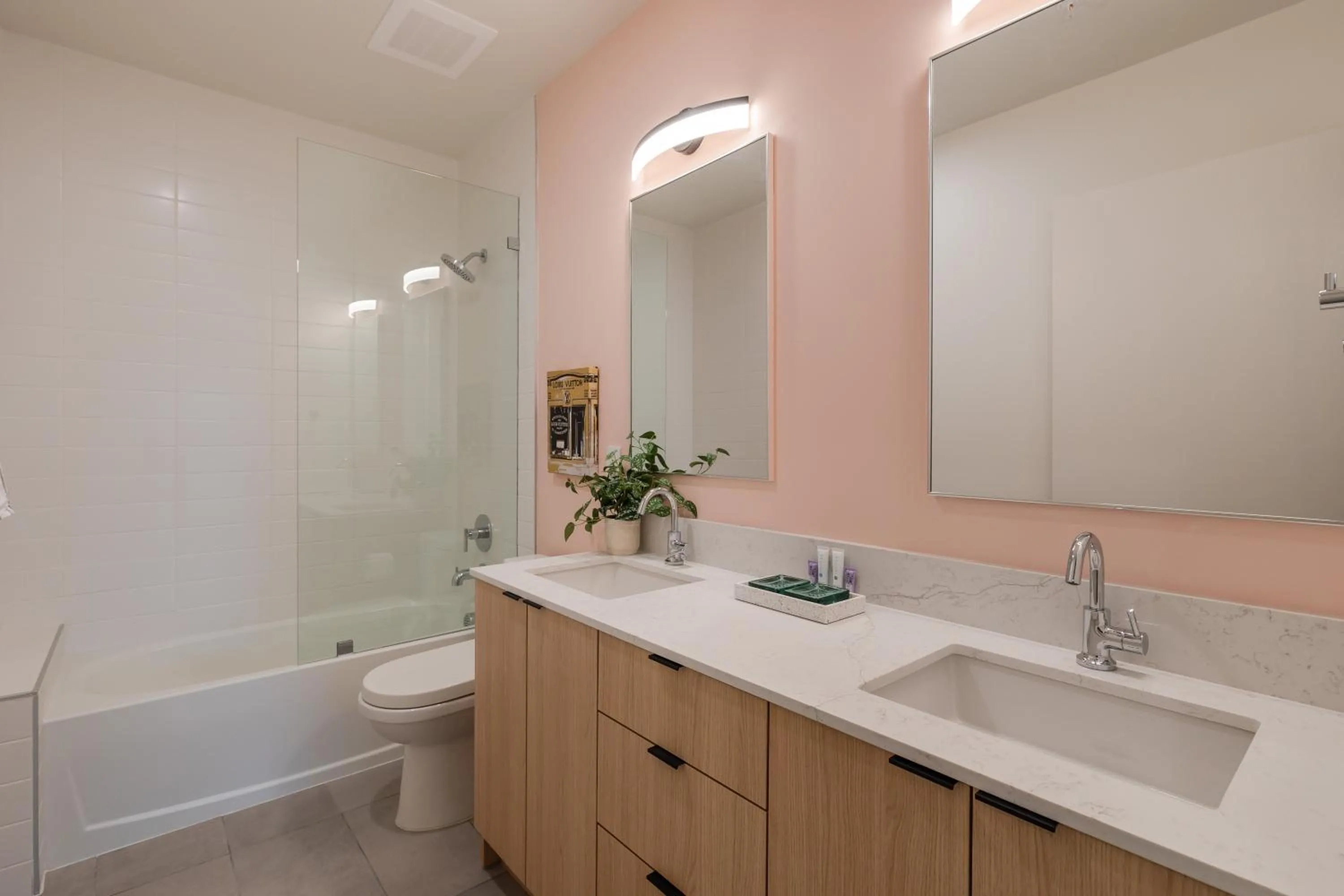Bathroom in Hyve