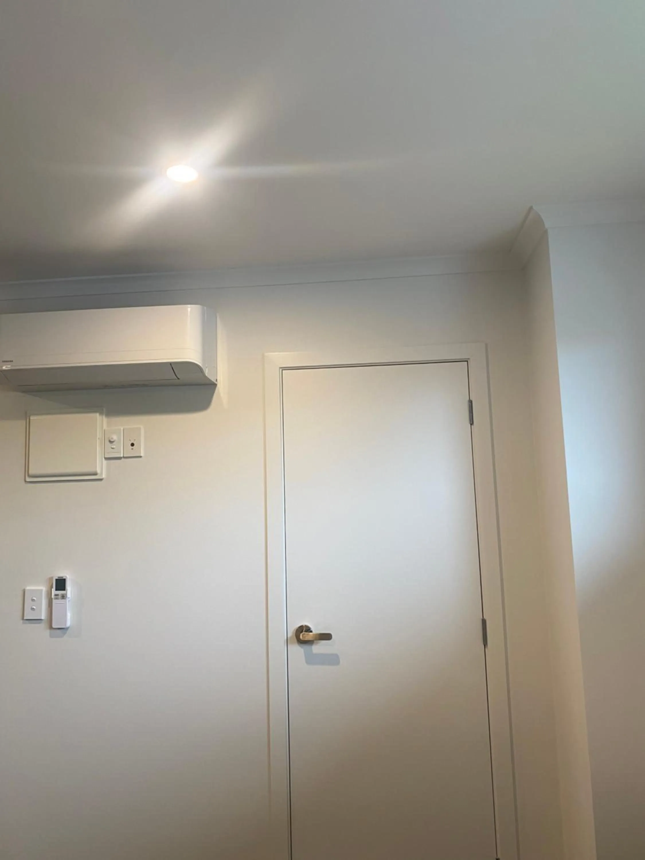 air conditioner in Norton Motel