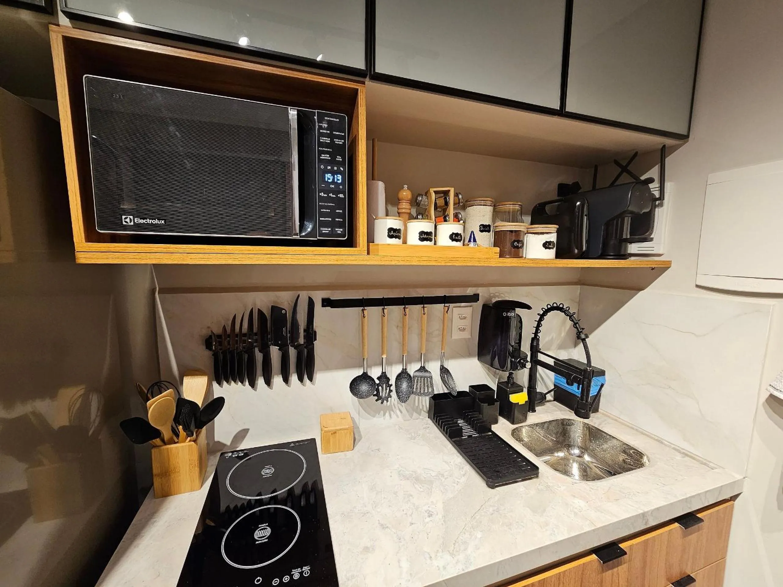 Kitchen or kitchenette in Flat Luxo com piscina privativa Resort île de Pipa Locar House