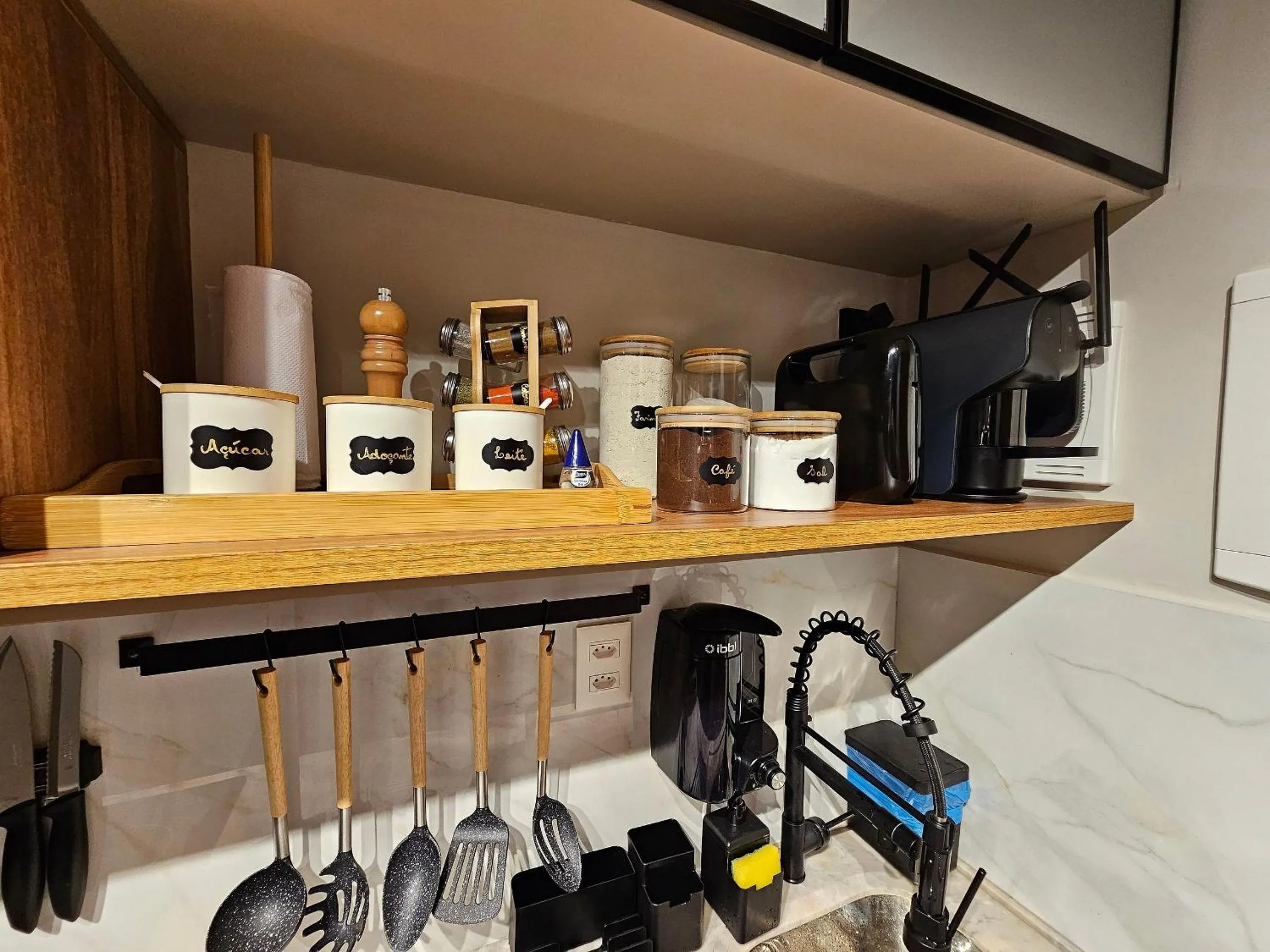 Kitchen or kitchenette in Flat Luxo com piscina privativa Resort île de Pipa Locar House