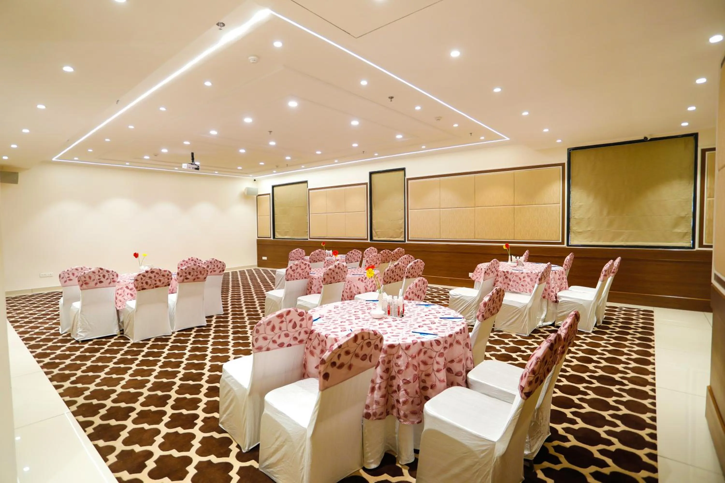 Banquet/Function facilities in Hotel Dolphin International