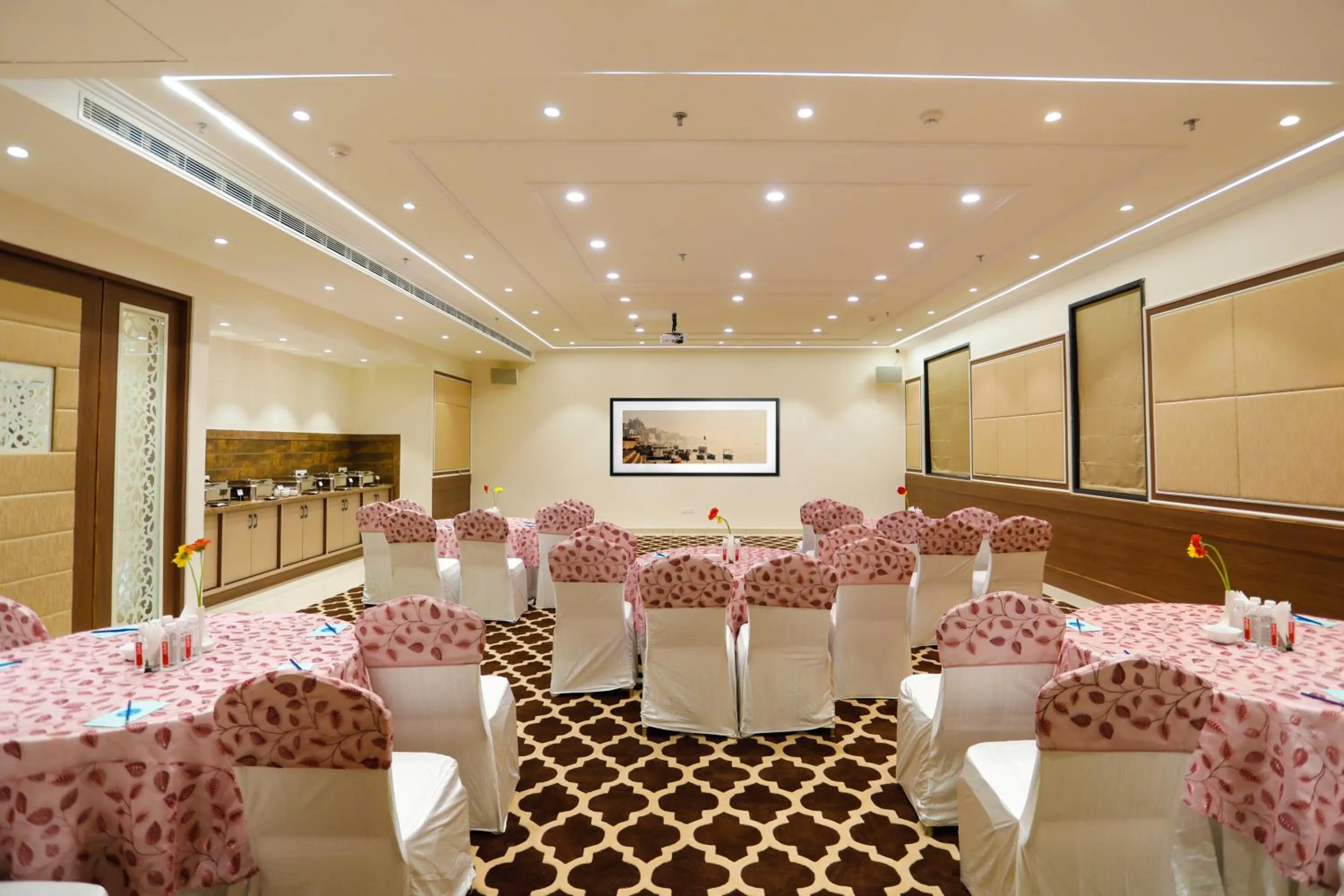 Banquet/Function facilities in Hotel Dolphin International