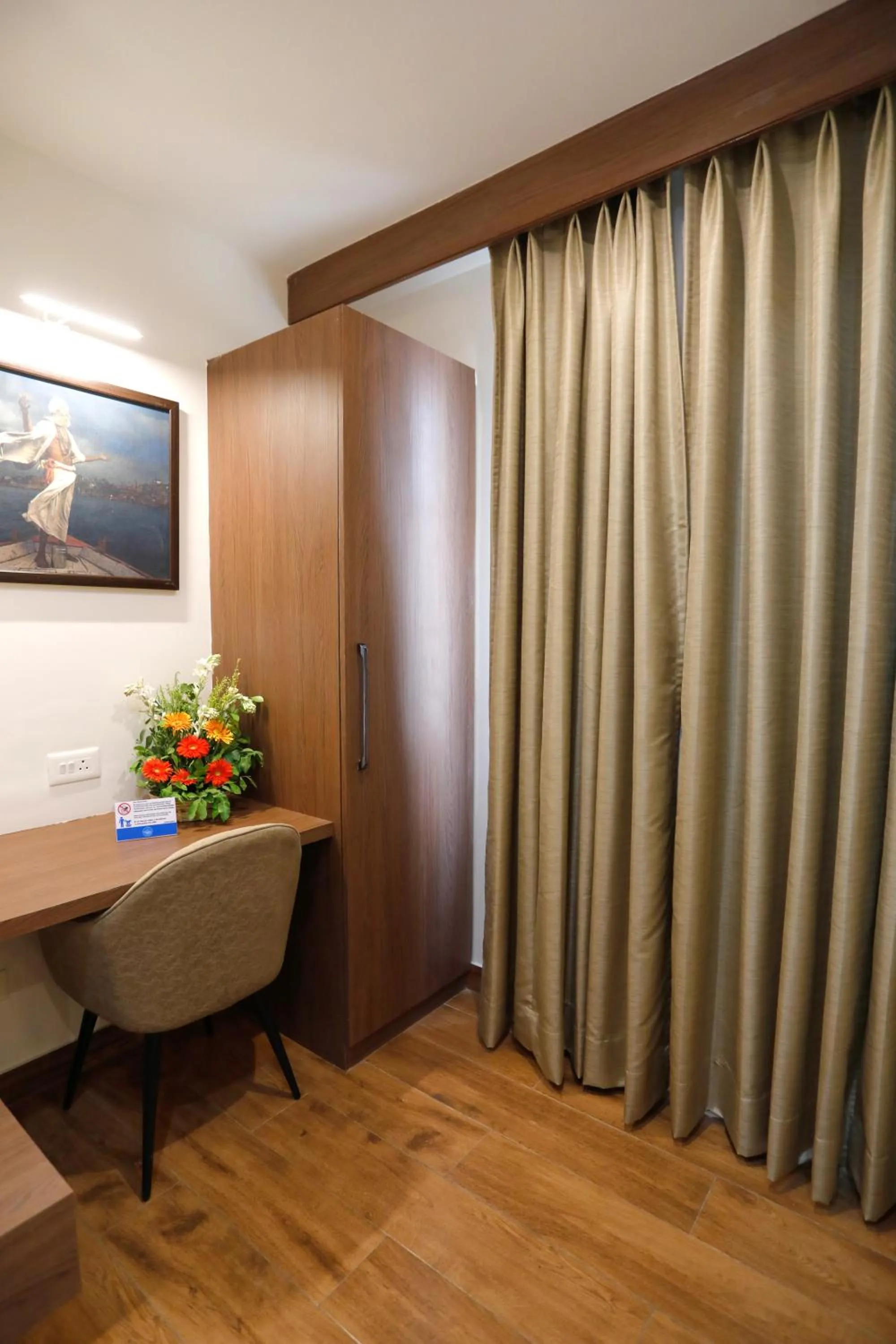 wardrobe in Hotel Dolphin International