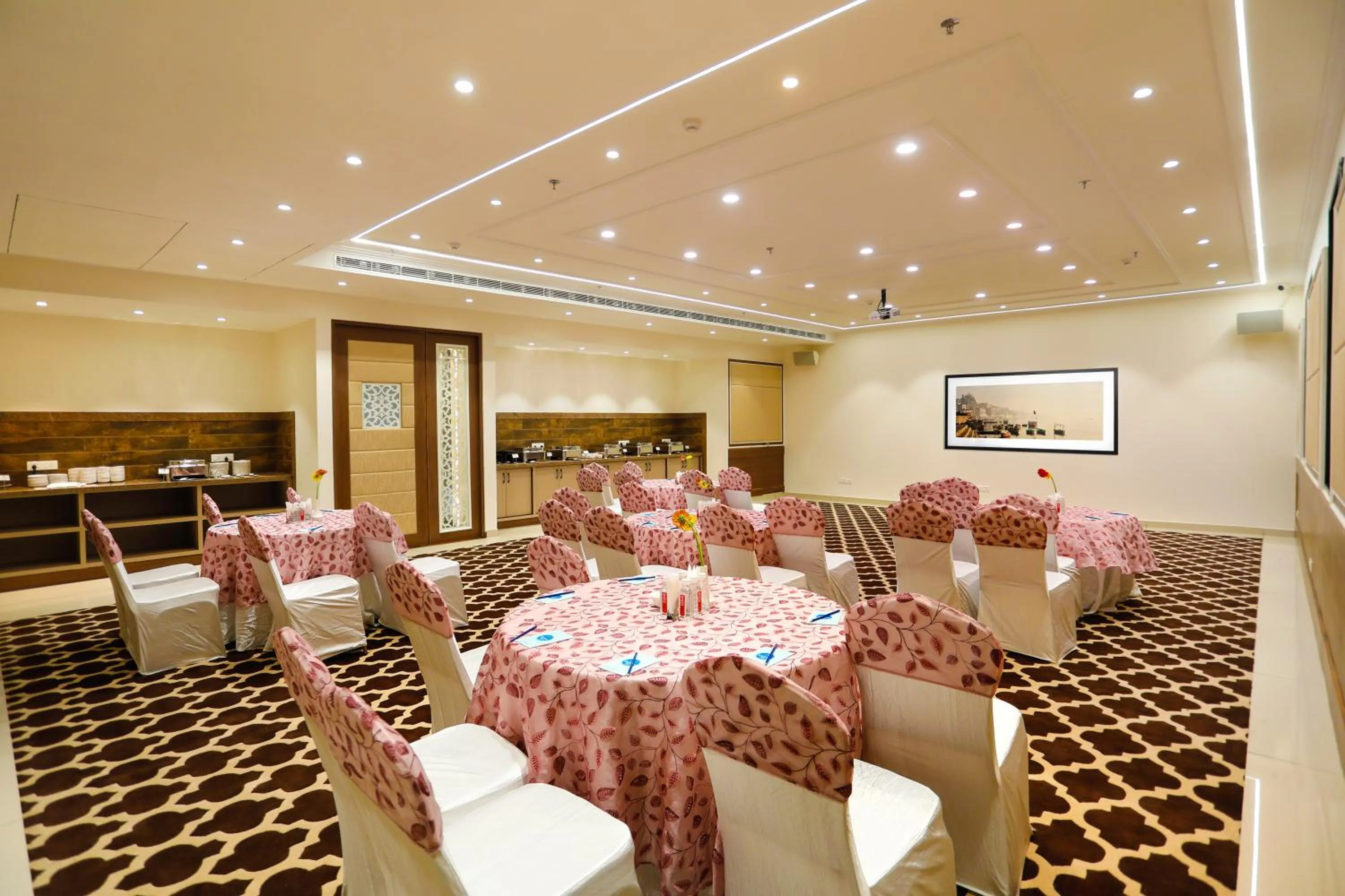 Banquet/Function facilities in Hotel Dolphin International