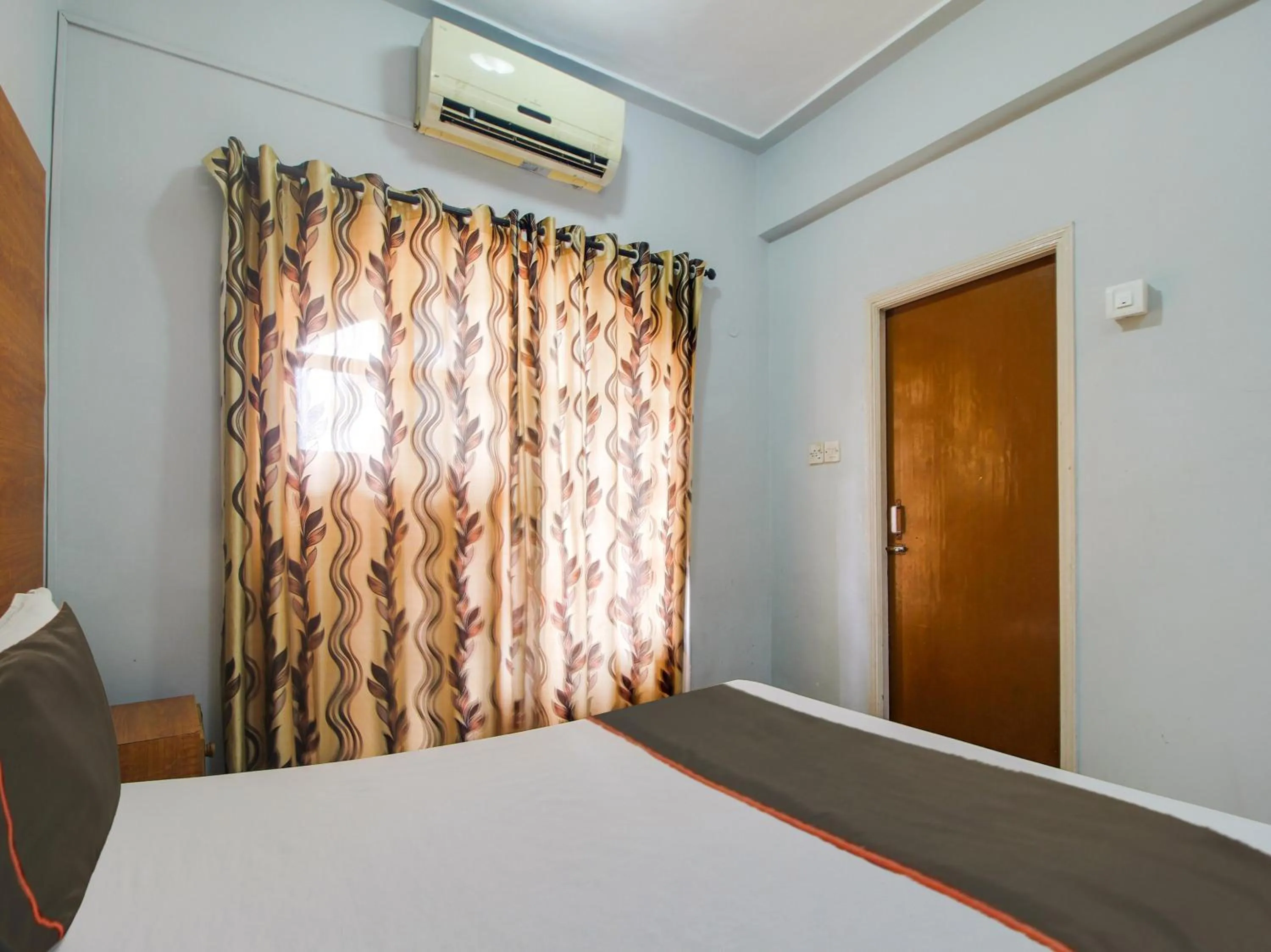 Bedroom in Collection O Maizons Lakeview Resort