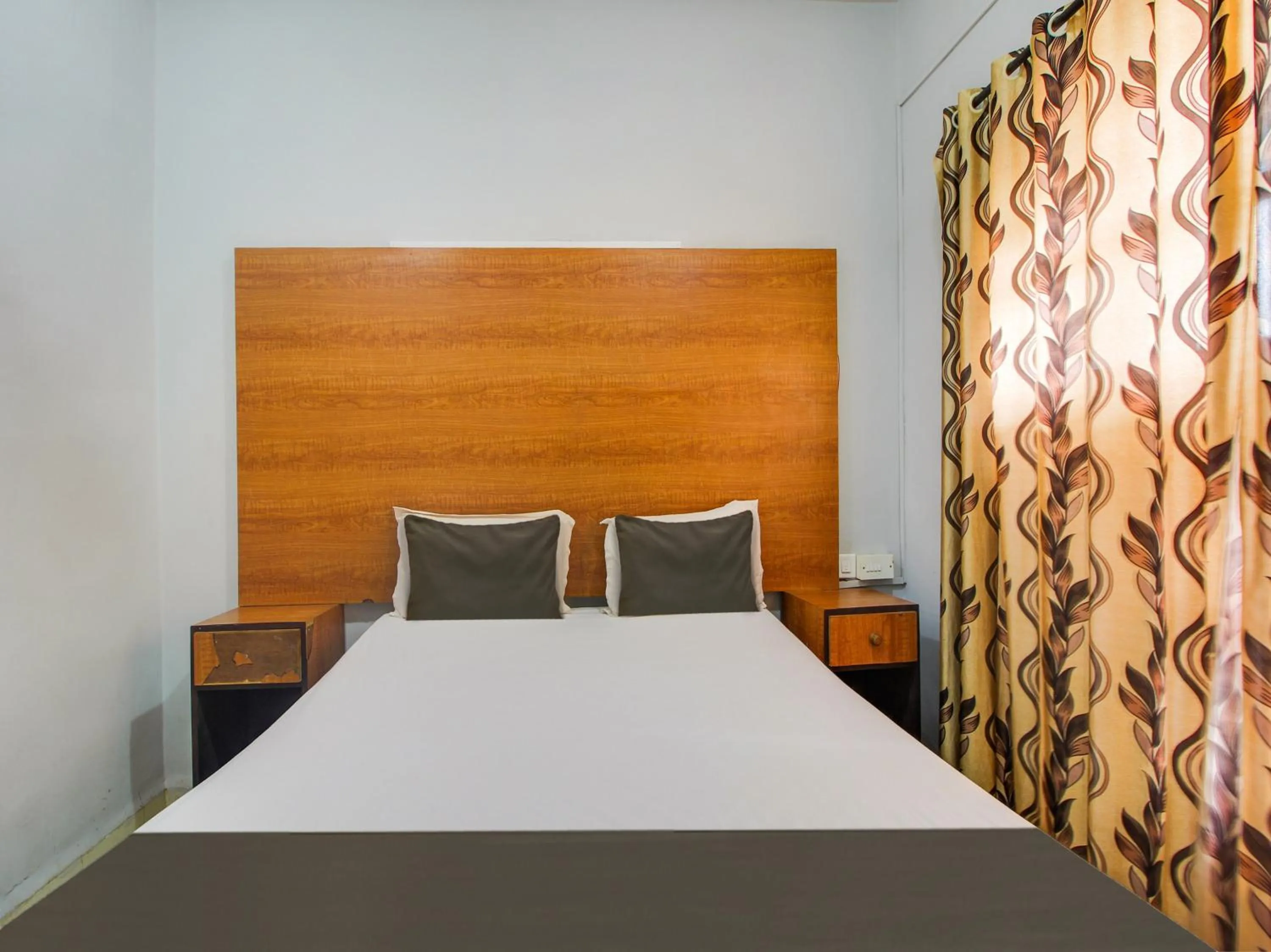 Bedroom in Collection O Maizons Lakeview Resort